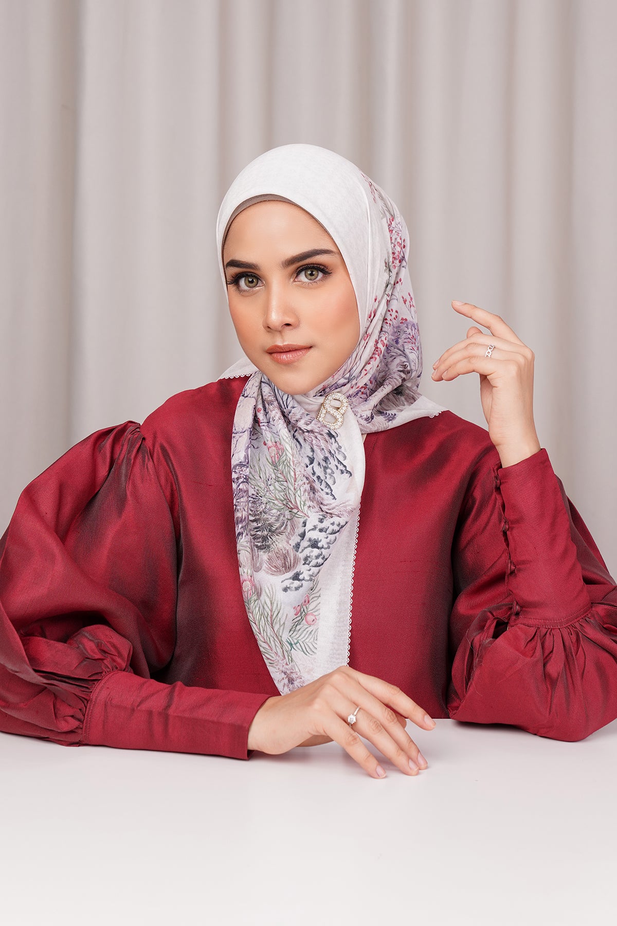 Holiday Square - Snow