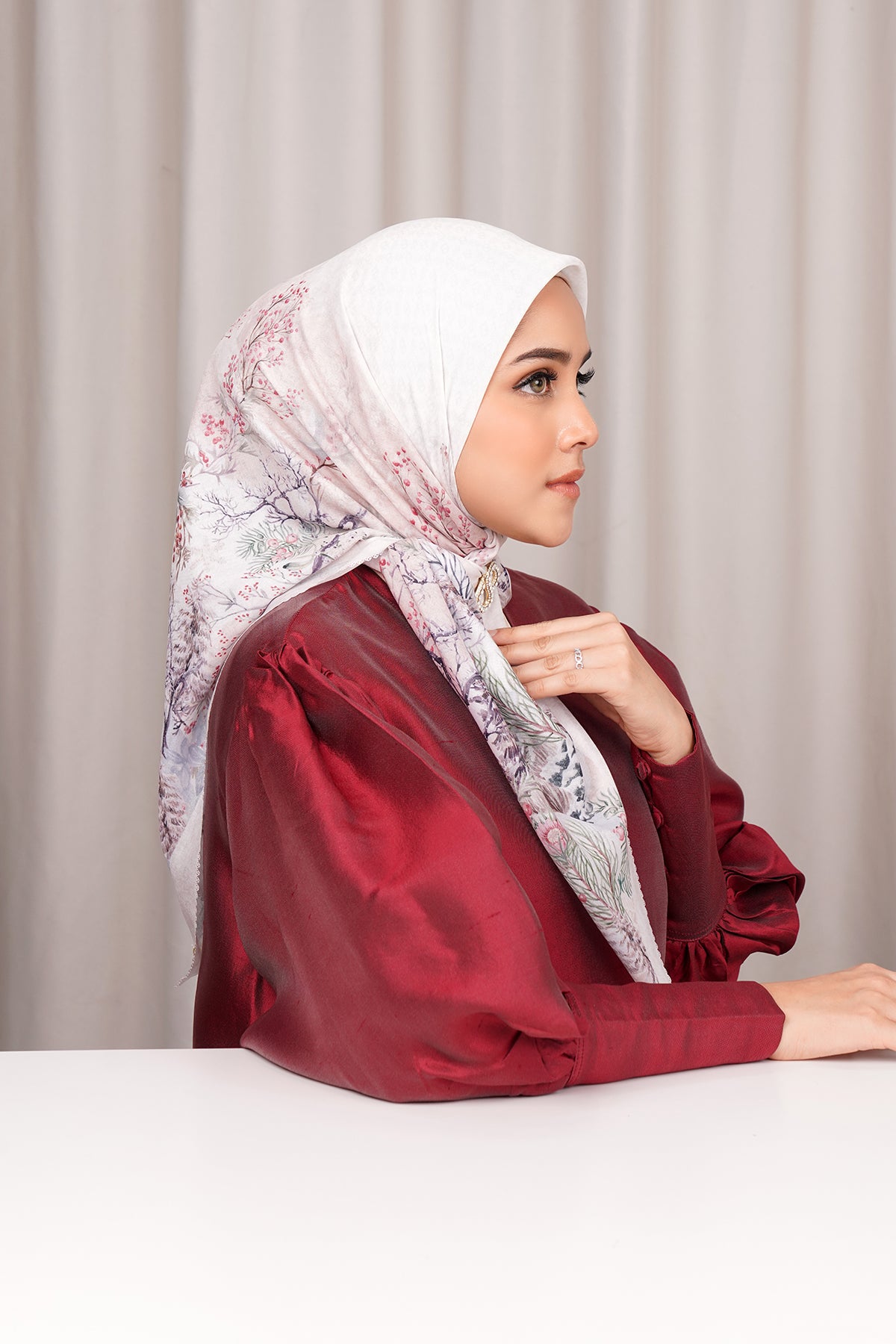 Holiday Square - Snow