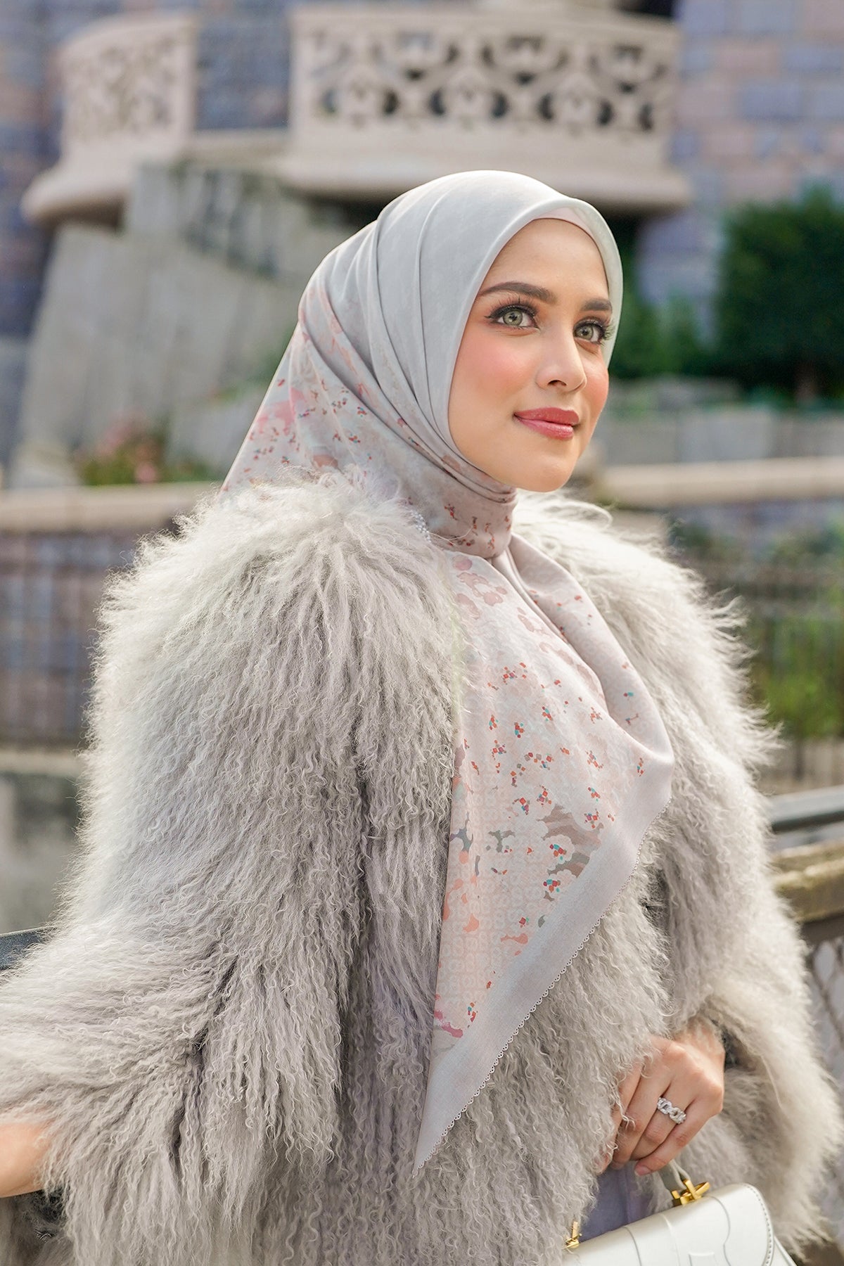 Jubilation Square - Silver Gray