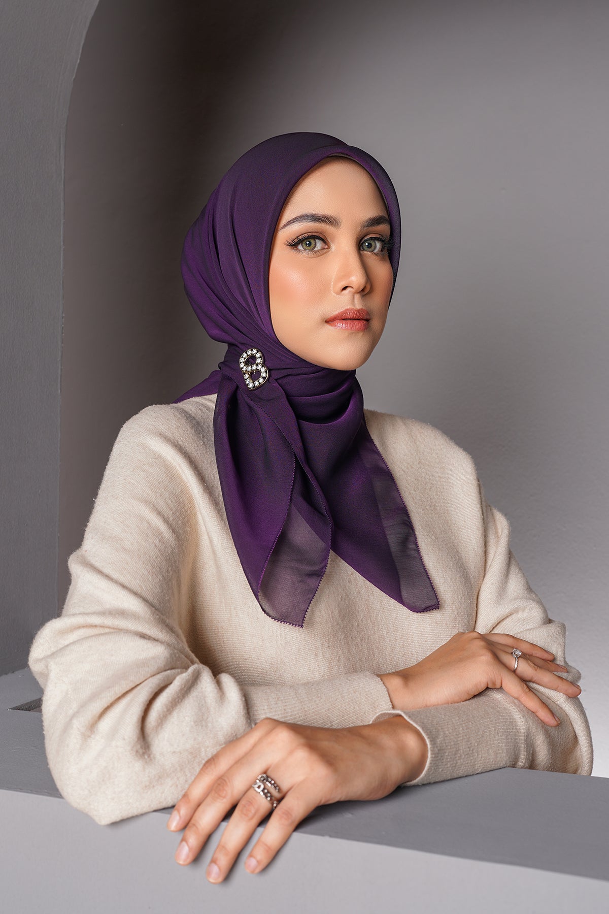 Derin Mor'da Kelly Meydanı