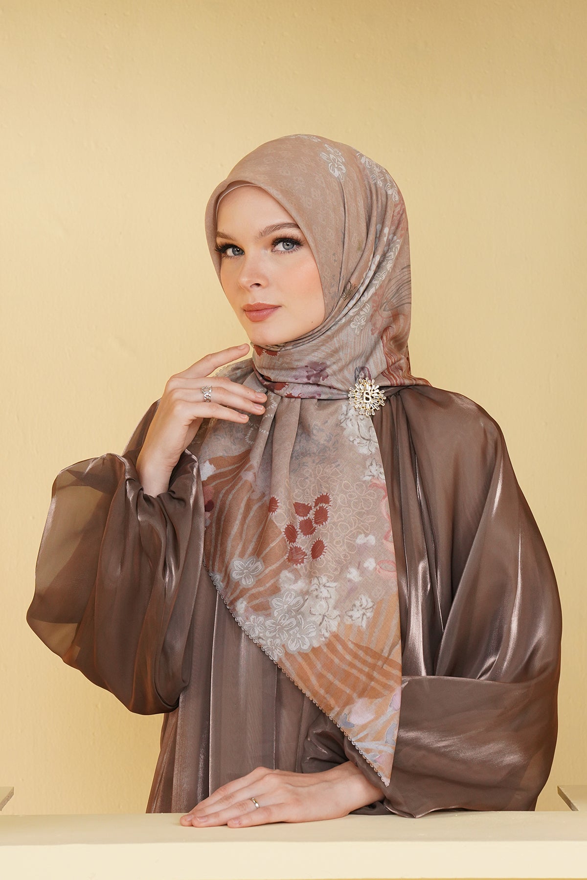 Kimmonia Kare - Sütlü Çay