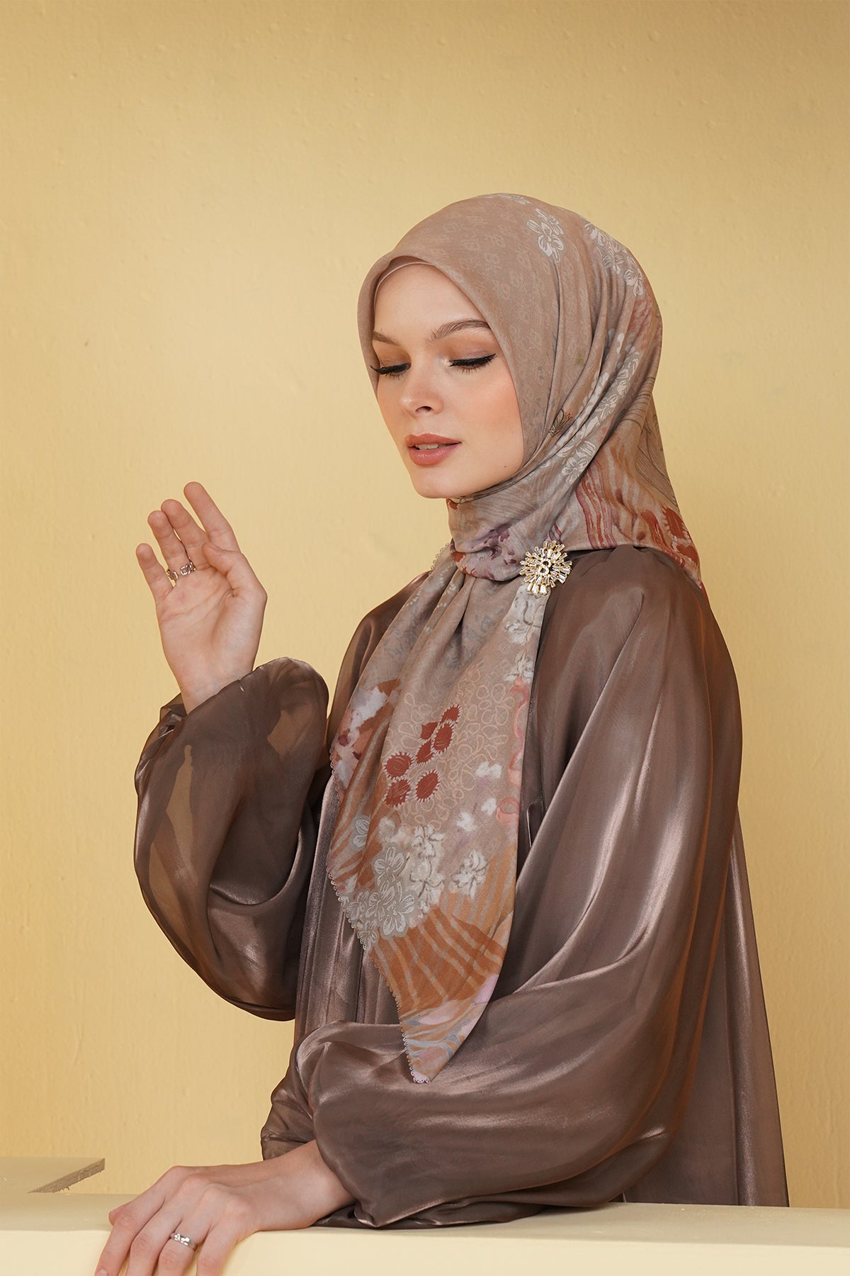 Kimmonia Kare - Sütlü Çay