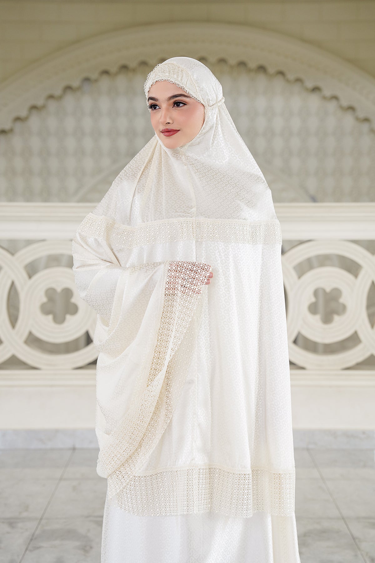 Lavish Tapis Prayer Robe - Tofu