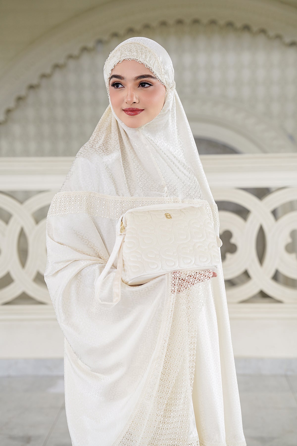 Lavish Tapis Prayer Robe - Tofu