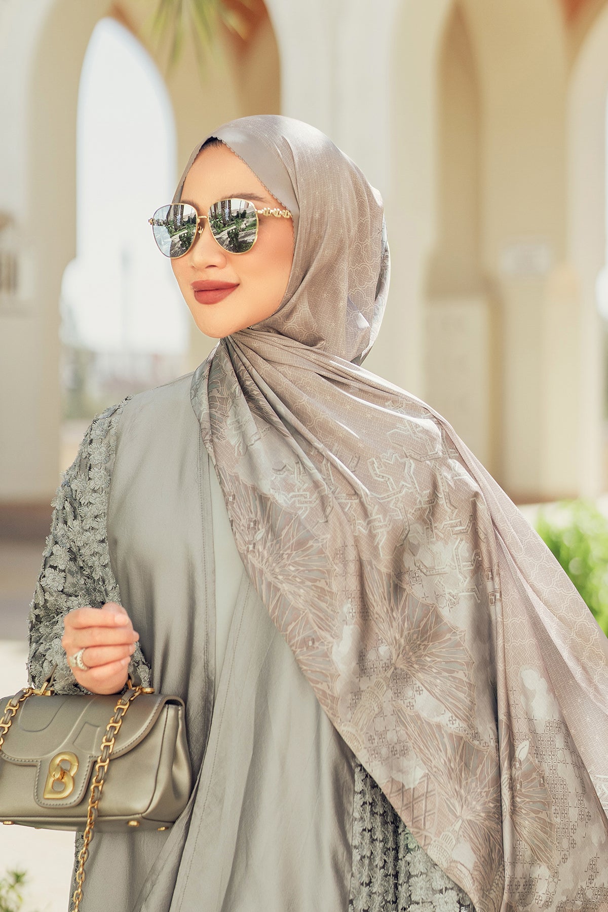 Medina 2 Saten Şal - Düşünceli