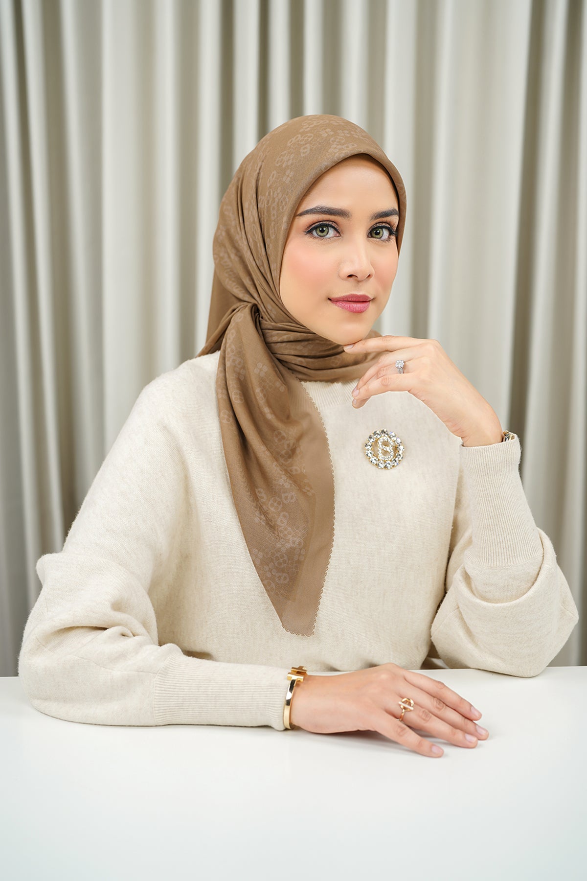 Monogram Scramble Vual Kare - Chai Çayı