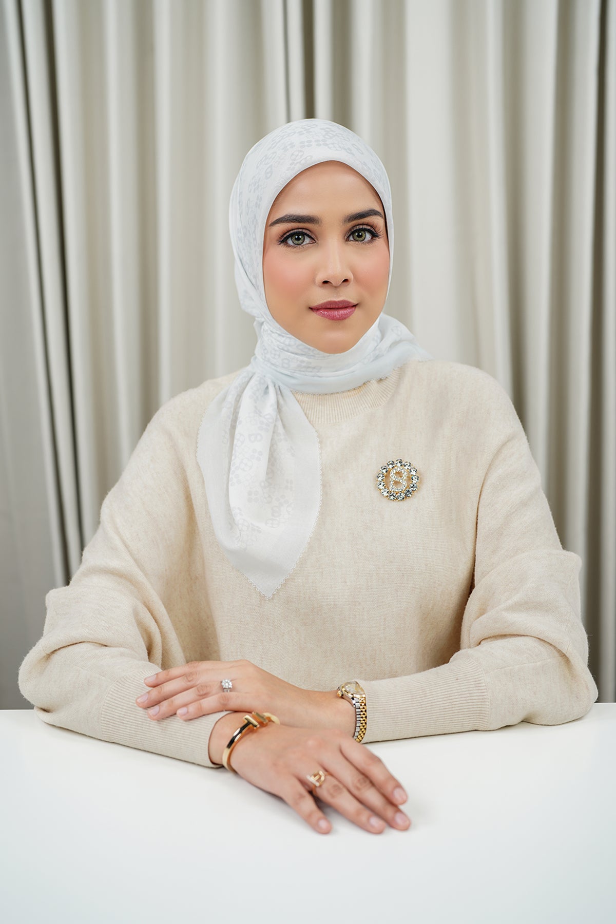 Monogram Scramble Voile Kare - Parlak Beyaz