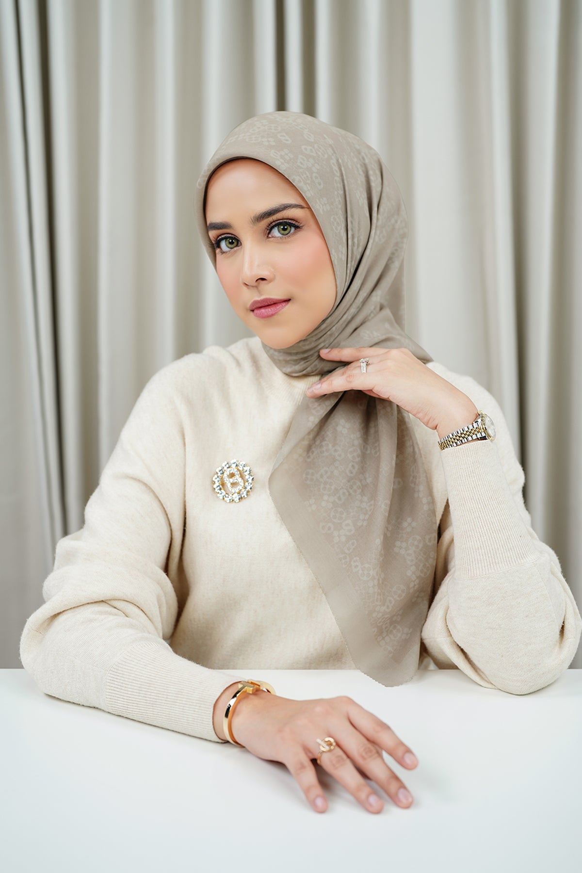 Monogram Scramble Vual Kare - Taupe