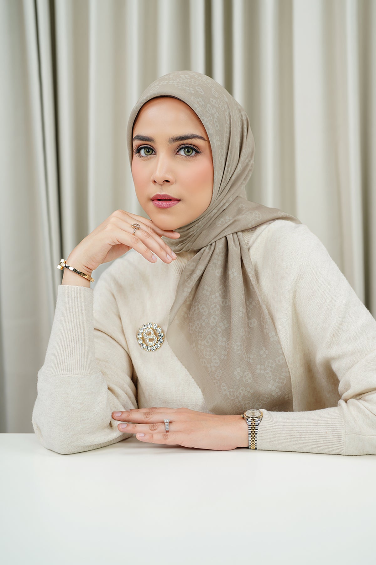 Monogram Scramble Vual Kare - Taupe