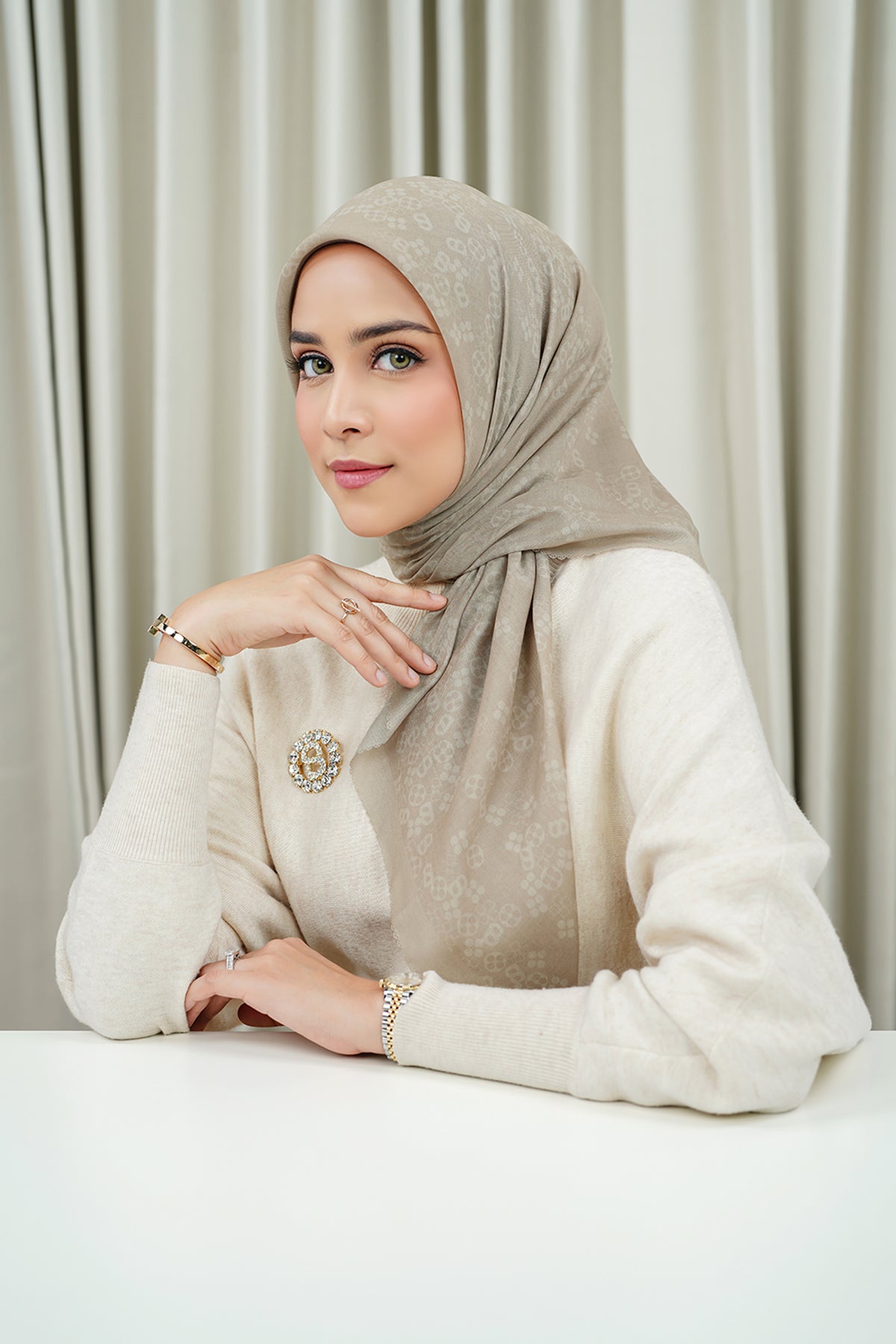 Monogram Scramble Vual Kare - Taupe