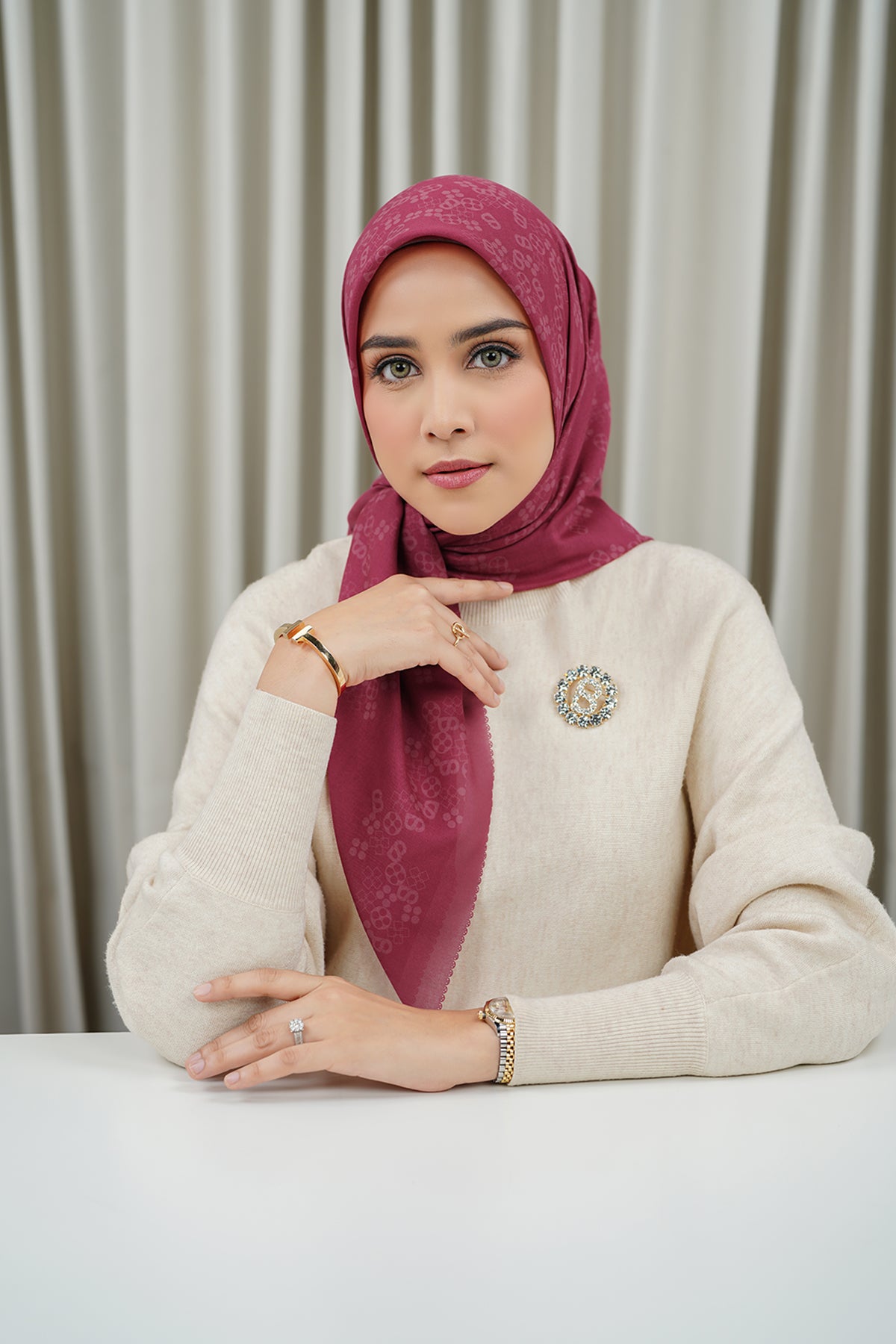 Monogram Scramble Vual Kare - Viva Macenta