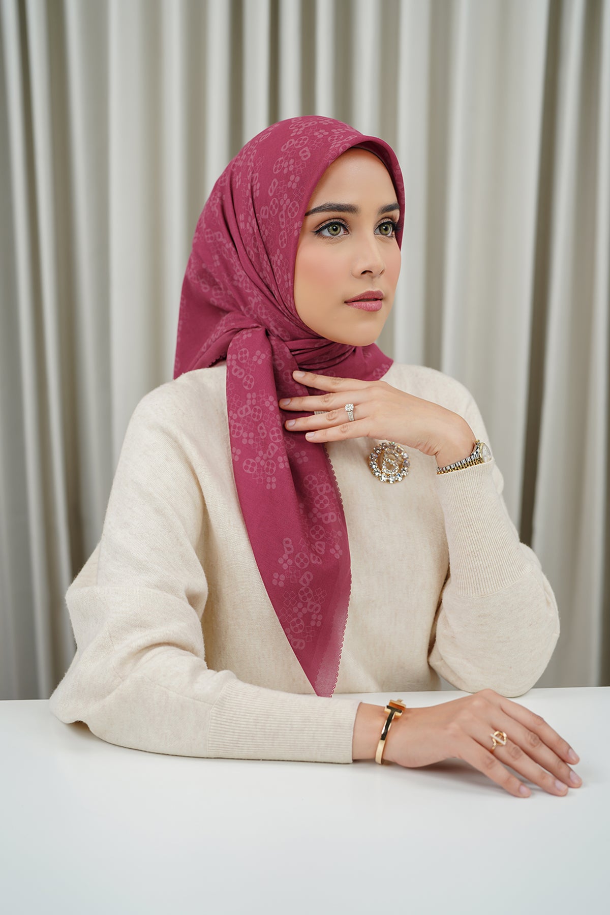 Monogram Scramble Vual Kare - Viva Macenta