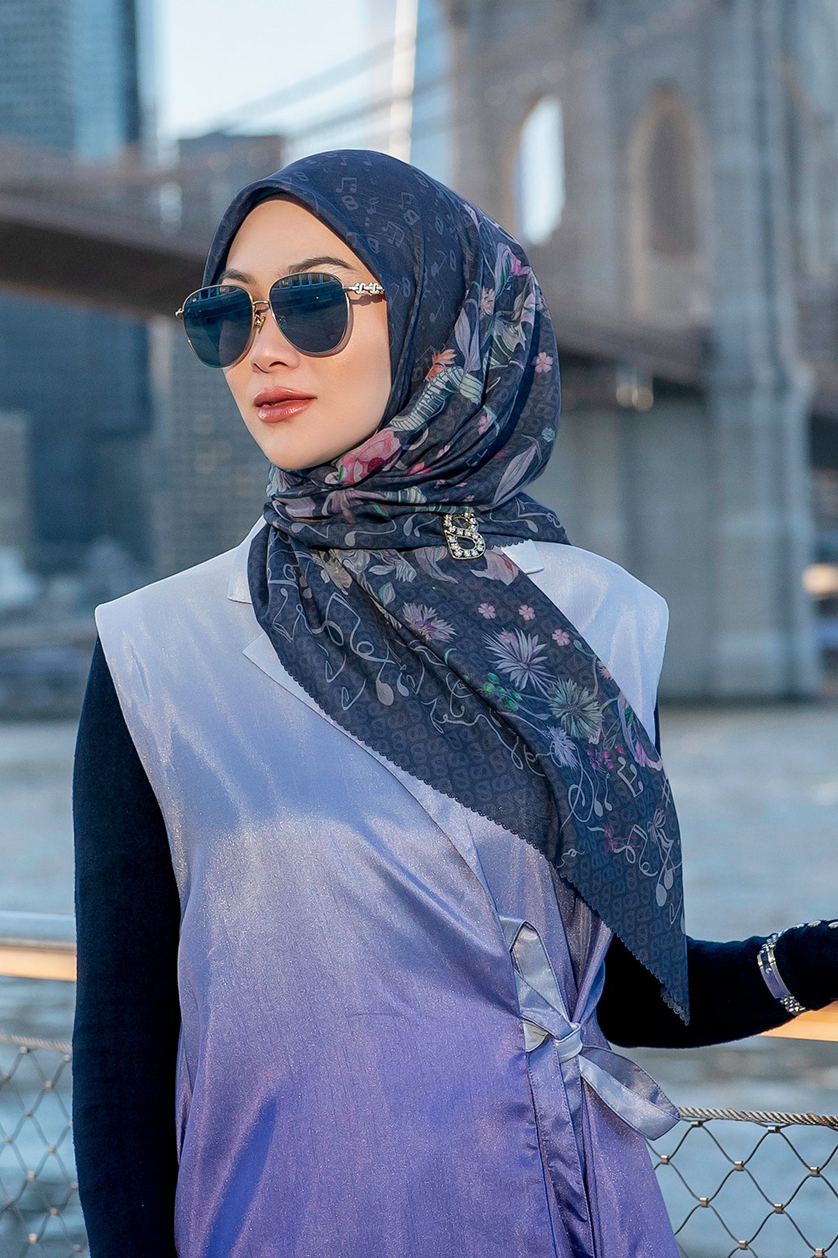 Nada 2 Square - Accordion