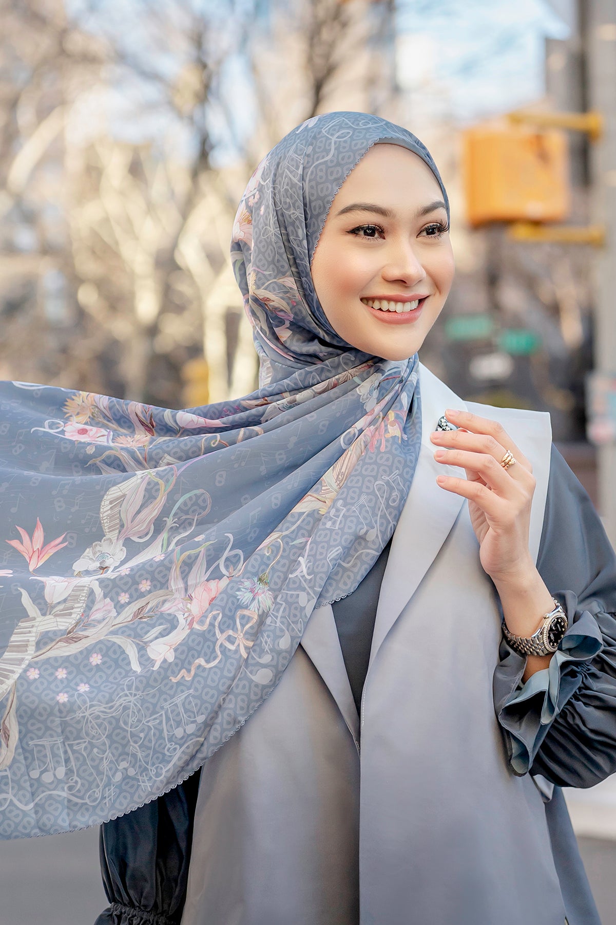 Nada 2 Satin Shawl - Flute
