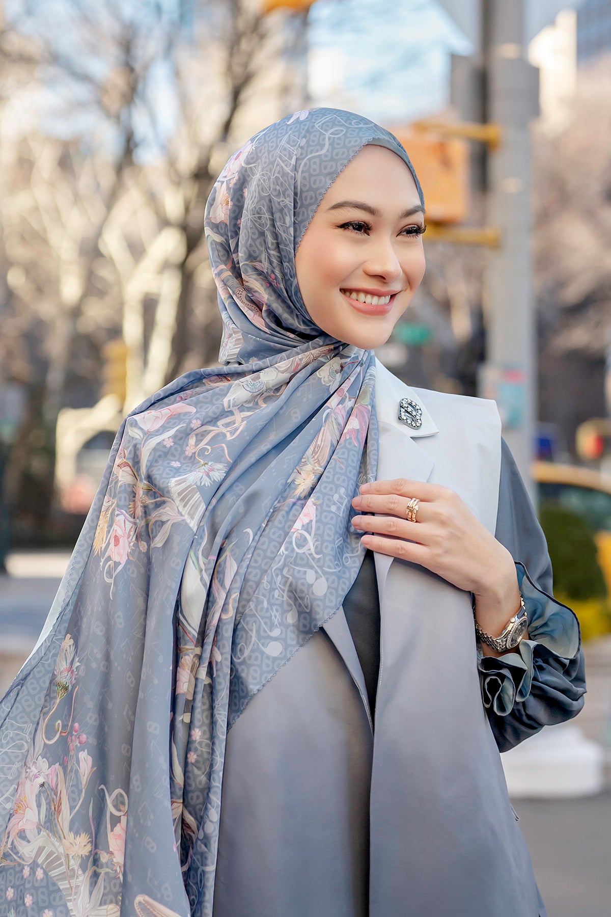 Nada 2 Satin Shawl - Flute
