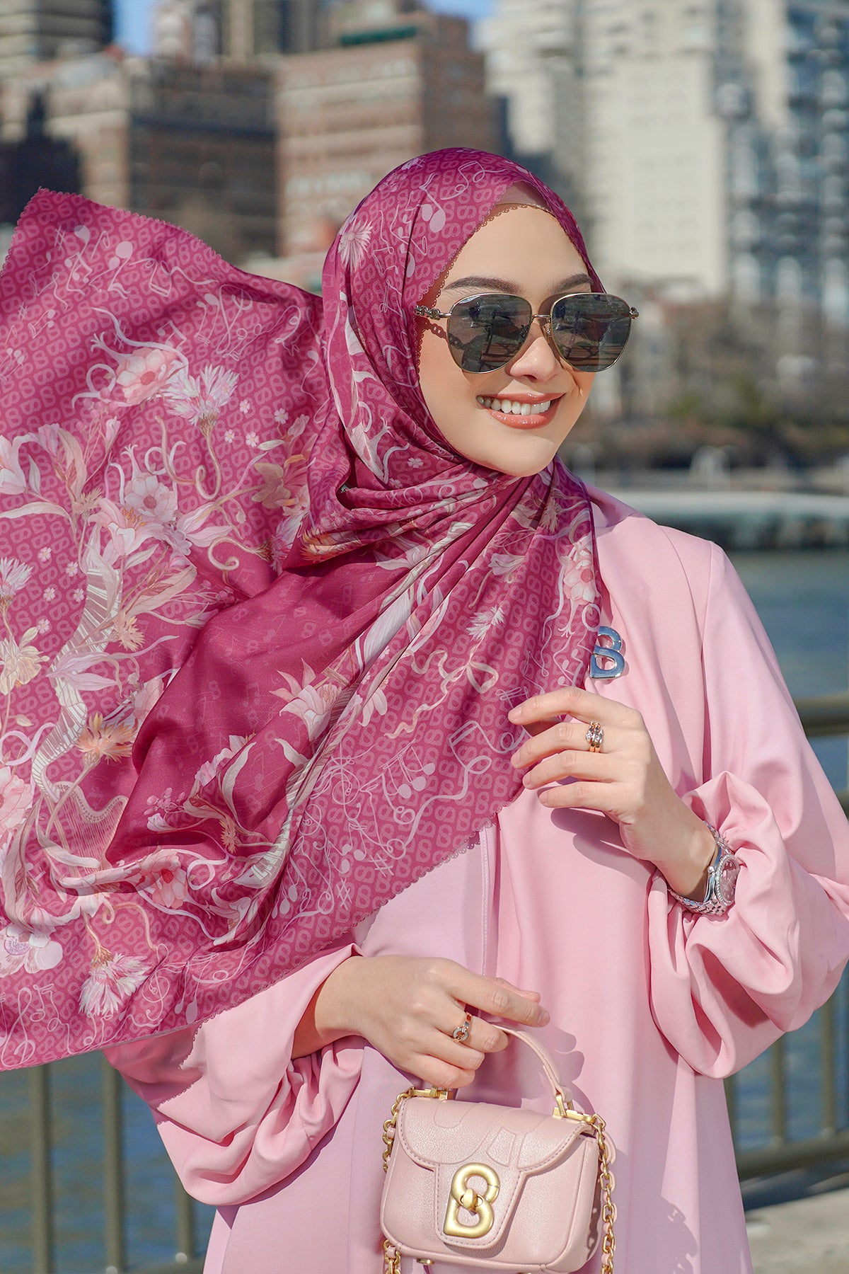 Nada 2 Satin Shawl - Maracas