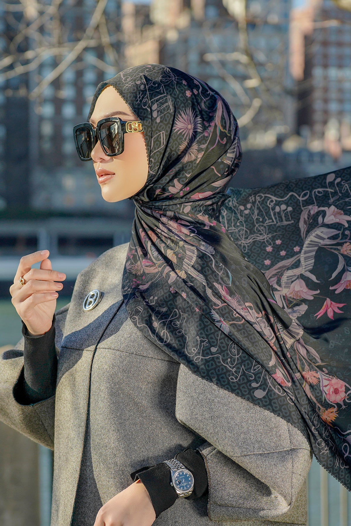 Nada 2 Satin Shawl - Piano