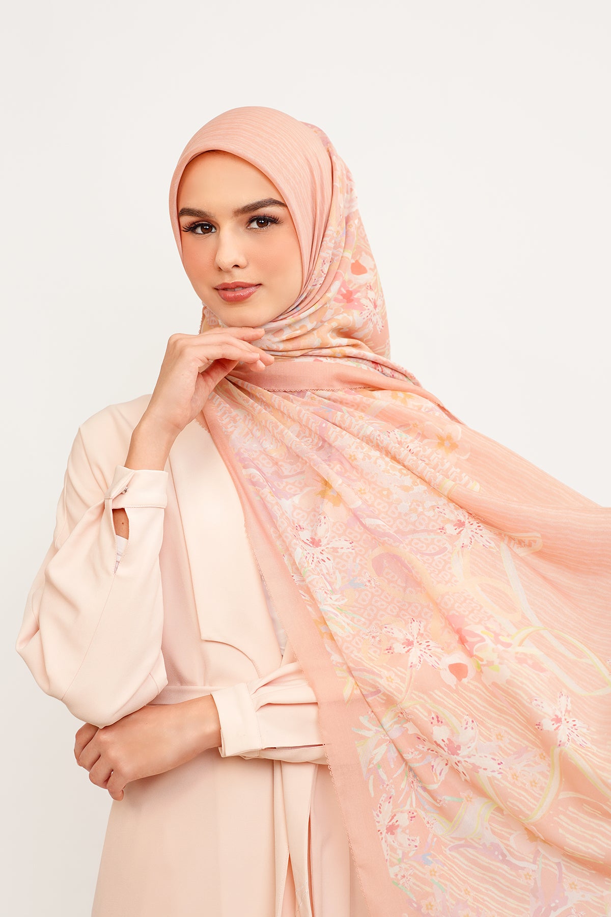 Paradiso Square - Lily