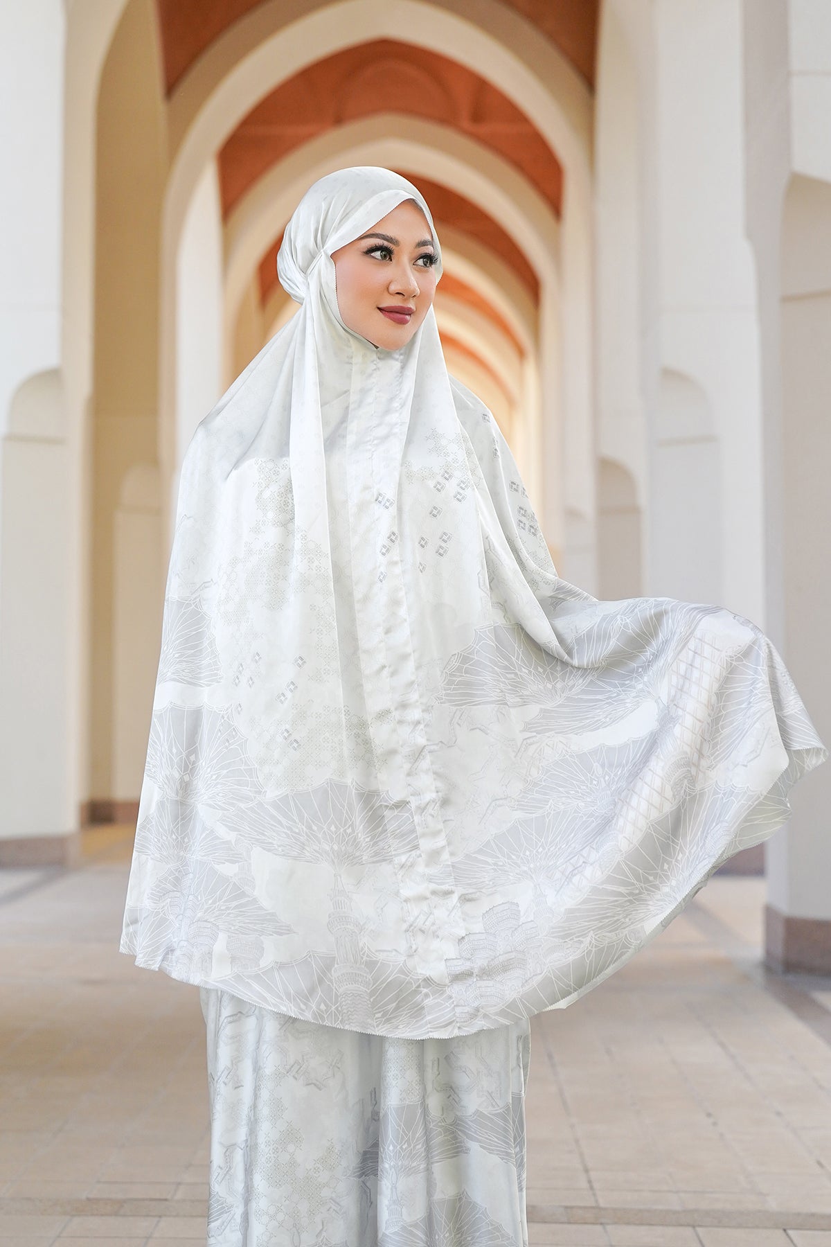 Medina 2 Prayer Robe - Serenity