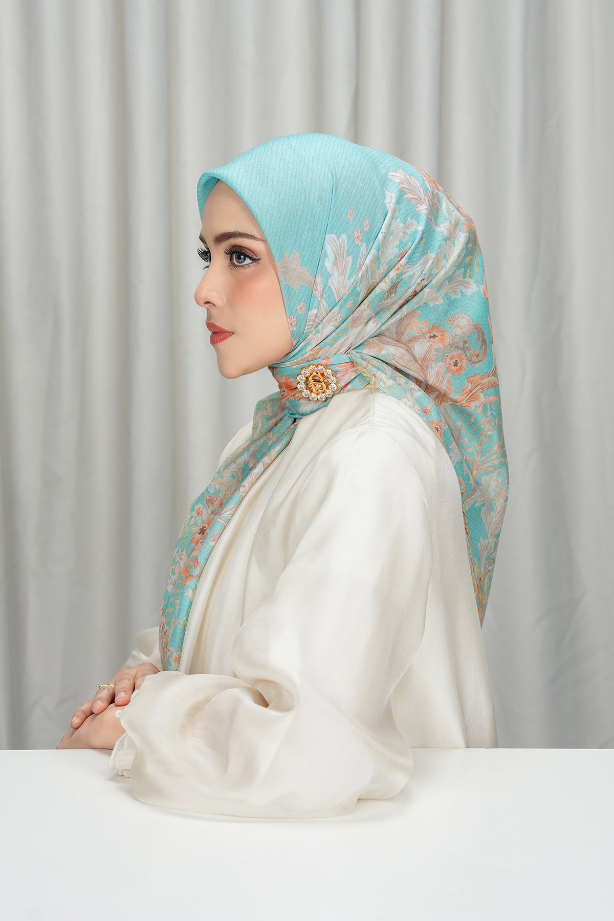 Royale - Grandeur Square - Seaglass