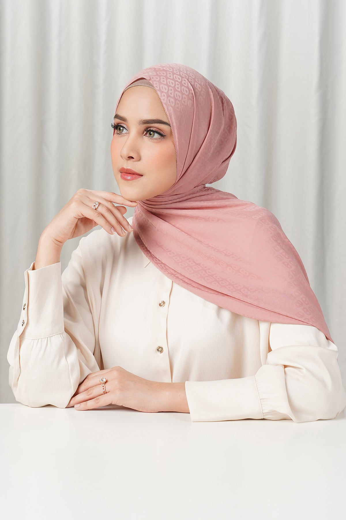 Tapis Satin Jacquard Shawl - Ash Rose