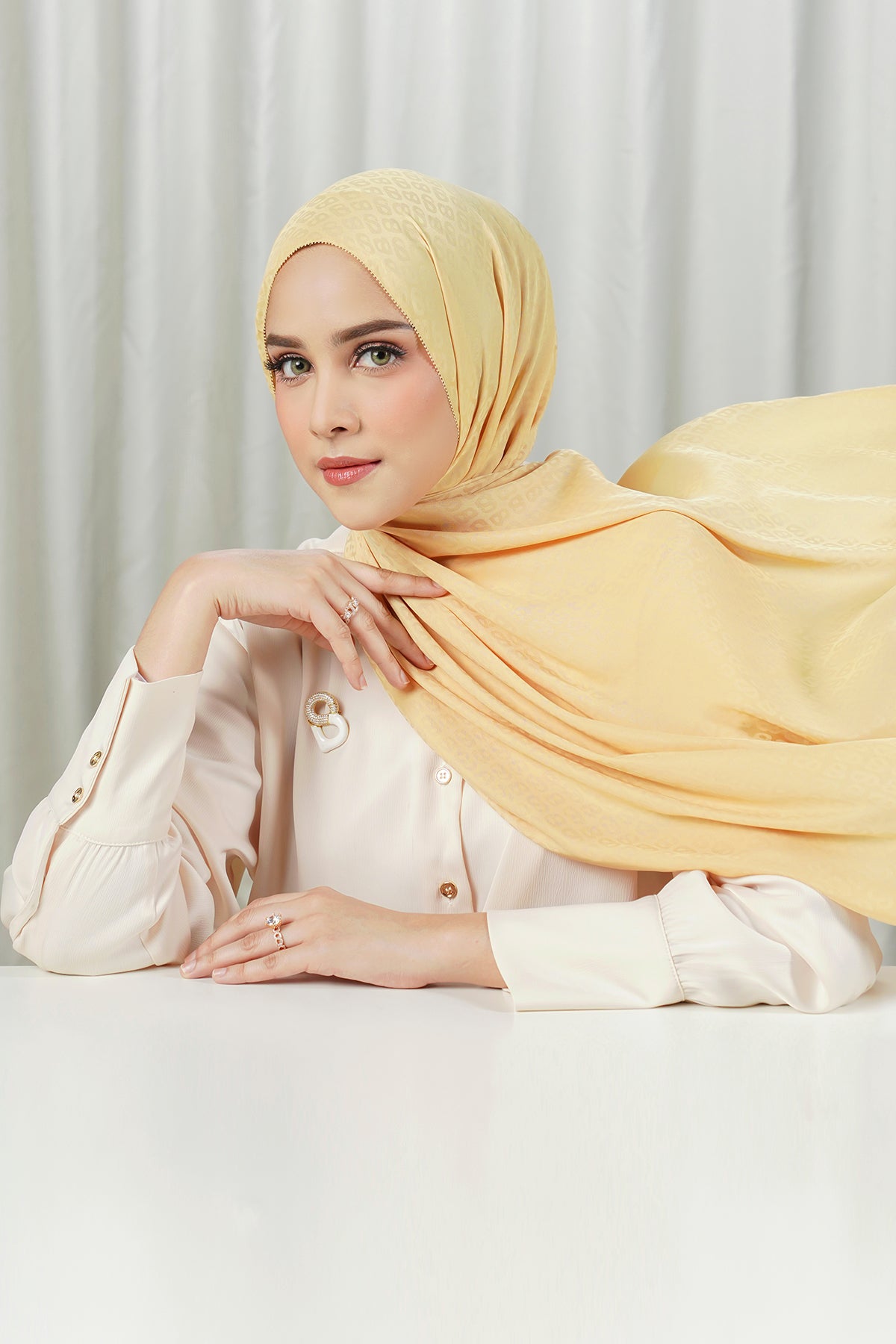 Tapis Satin Jacquard Shawl - Curry