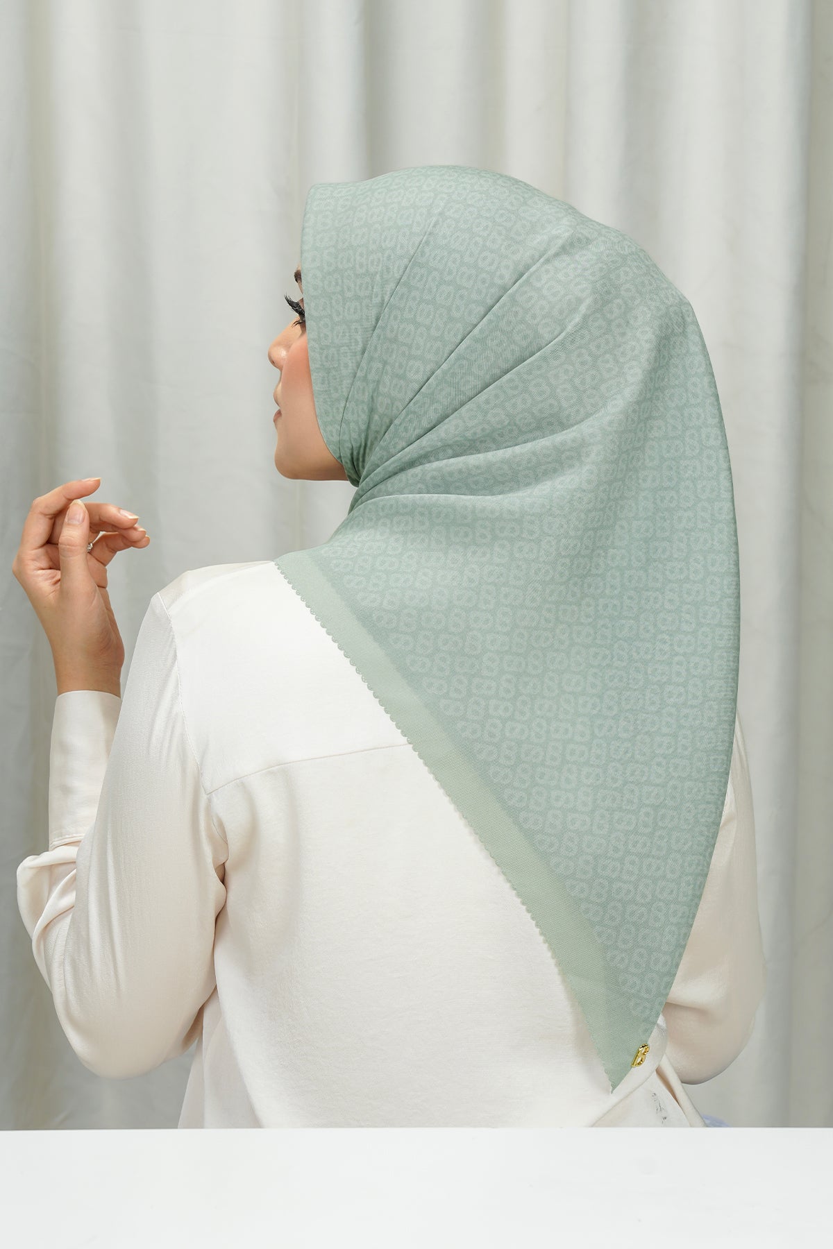 Tapis Square - Frosty Green