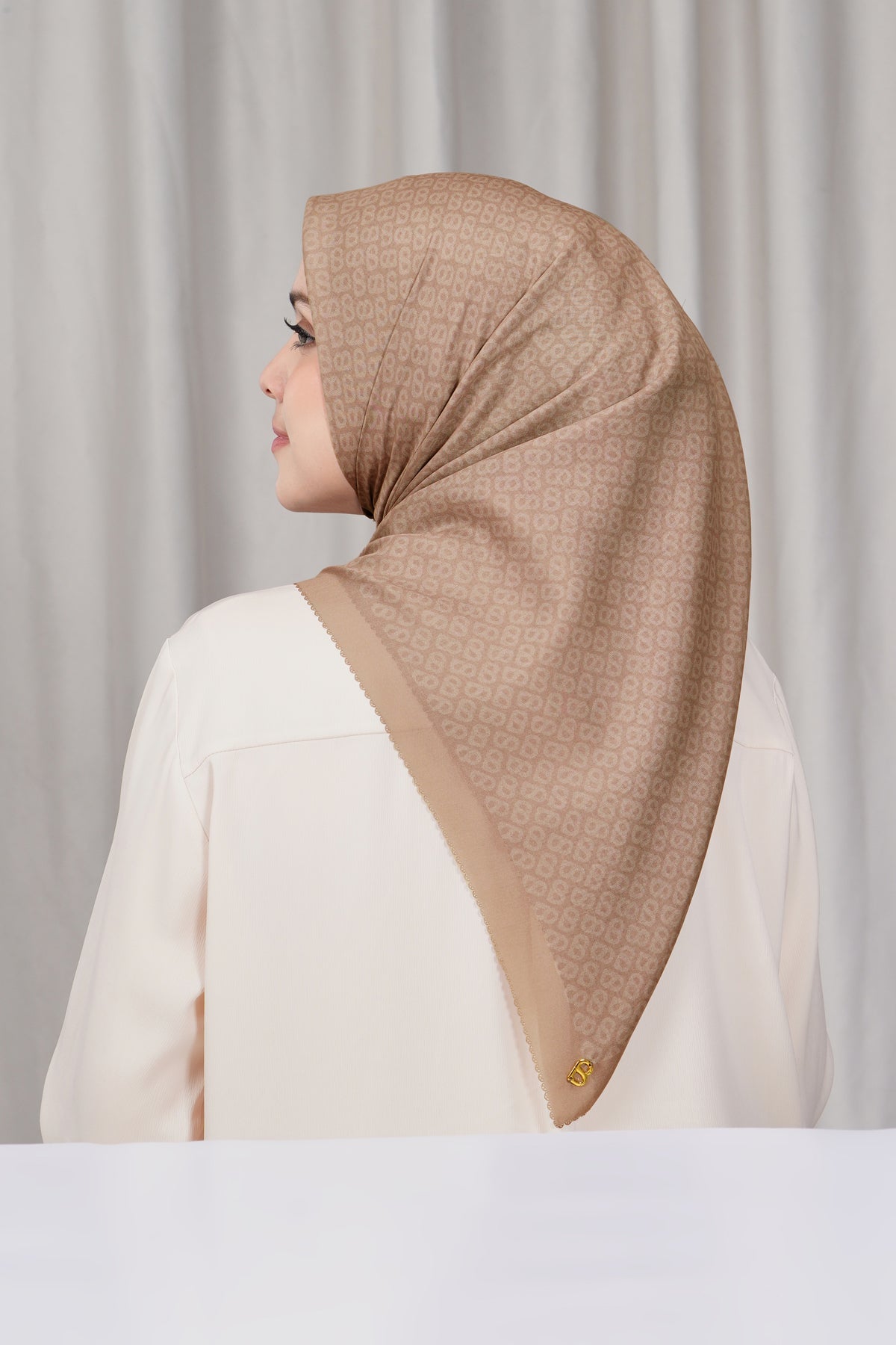 Tapis Square - Nougat
