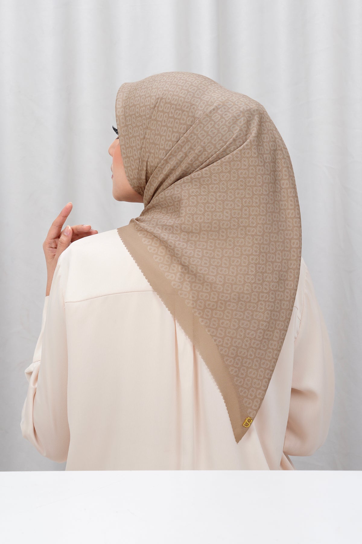 Tapis Square - Sand
