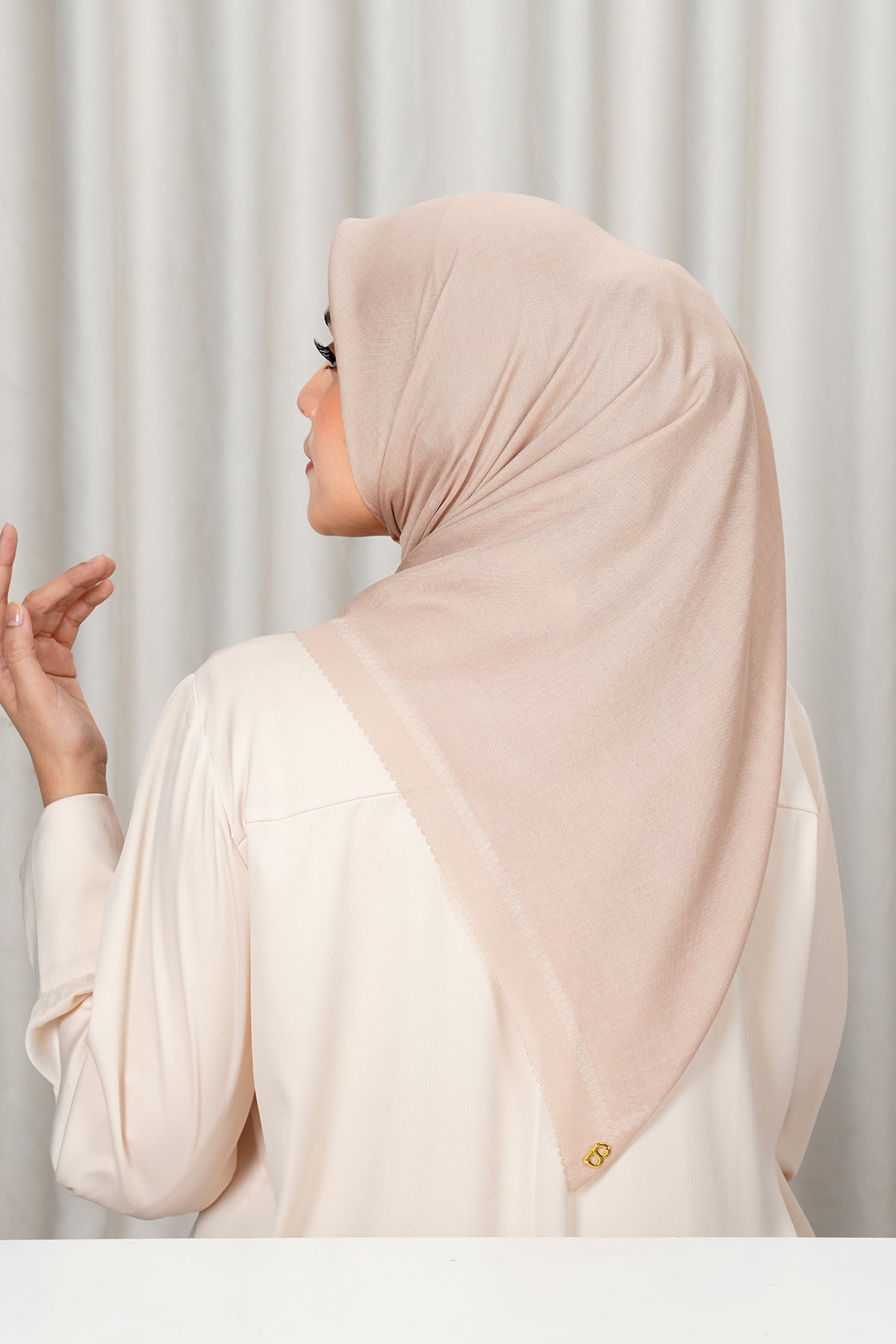 Today's Scarf - Beige