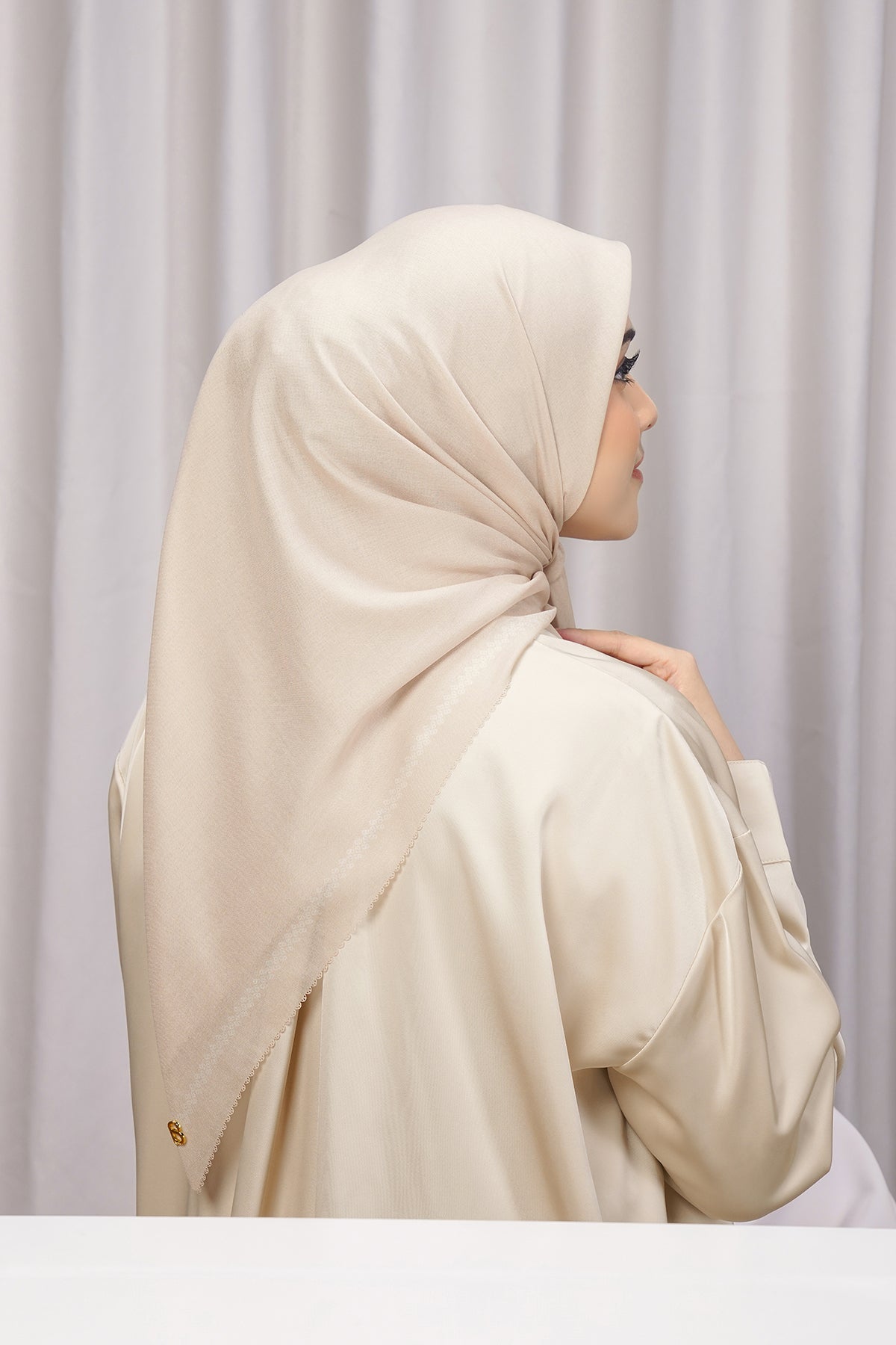 Bugünün Eşarbı - Beyazlatılmış Kum