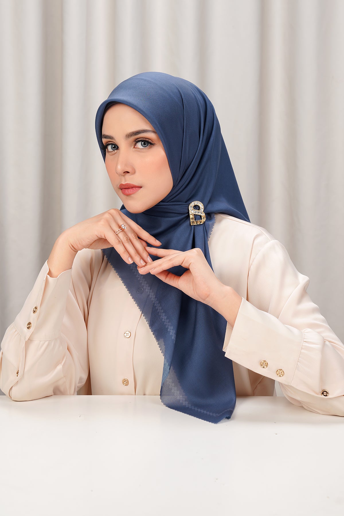 Today's Scarf - Crown Blue