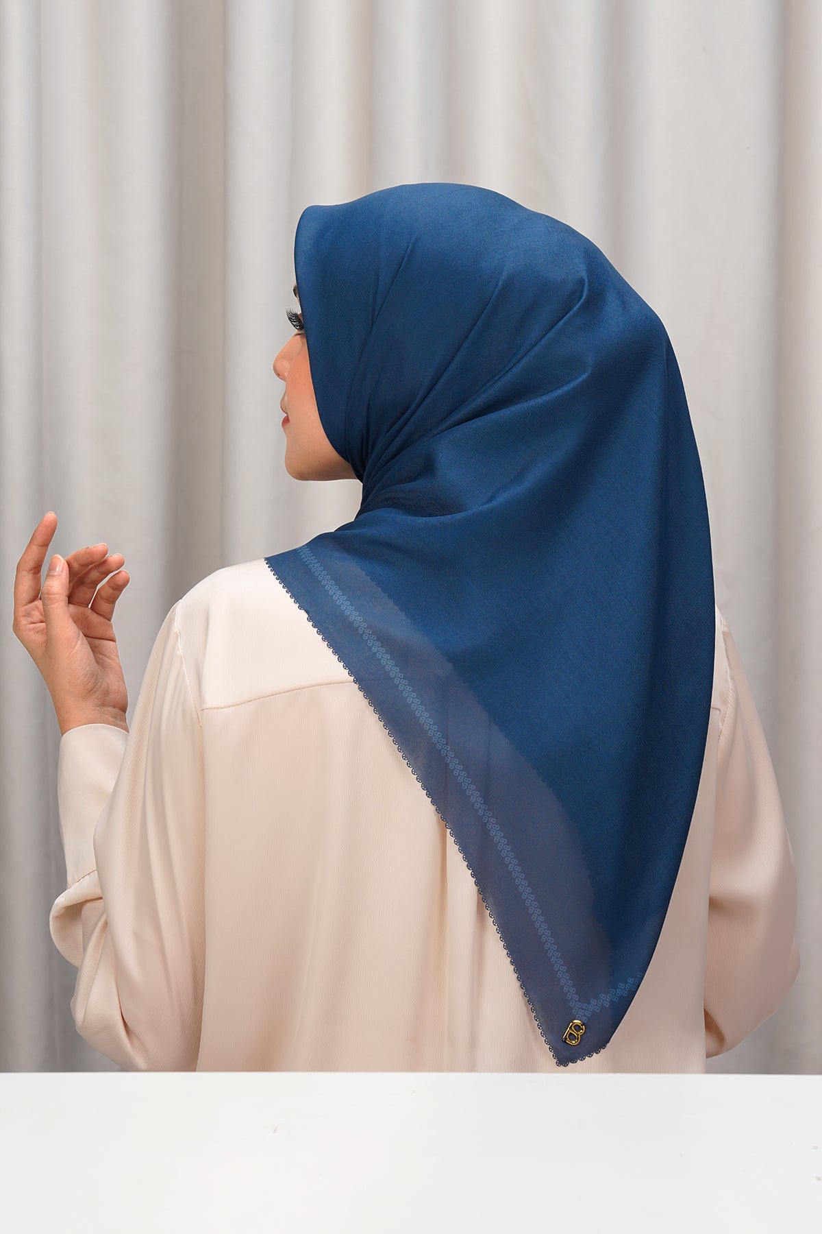 Today's Scarf - Estate Blue