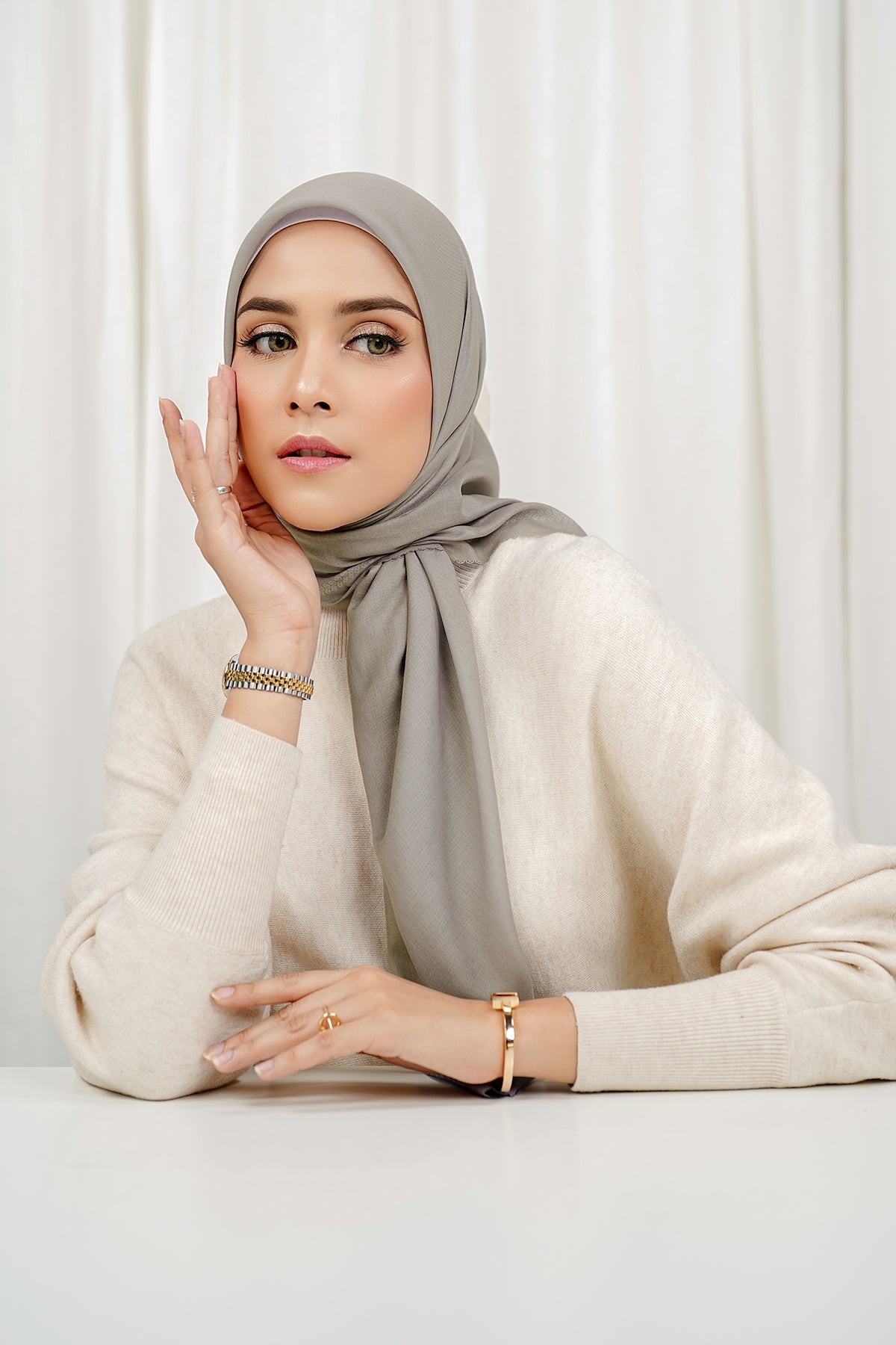 Bugünün Eşarbı - Griffin