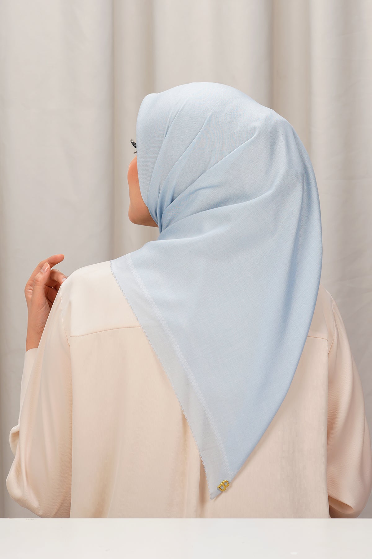 Today's Scarf - Illusion Blue