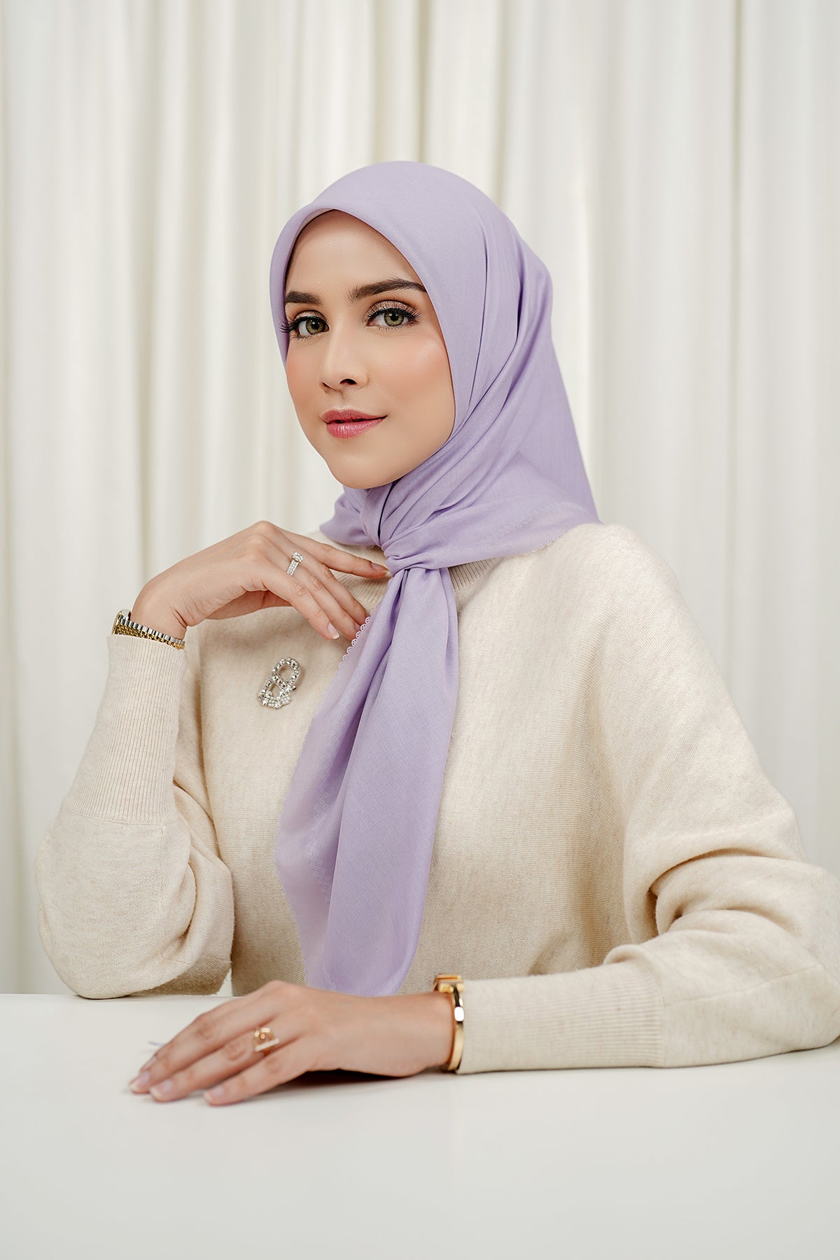 Bugünün Eşarbı - Leylak Grisi