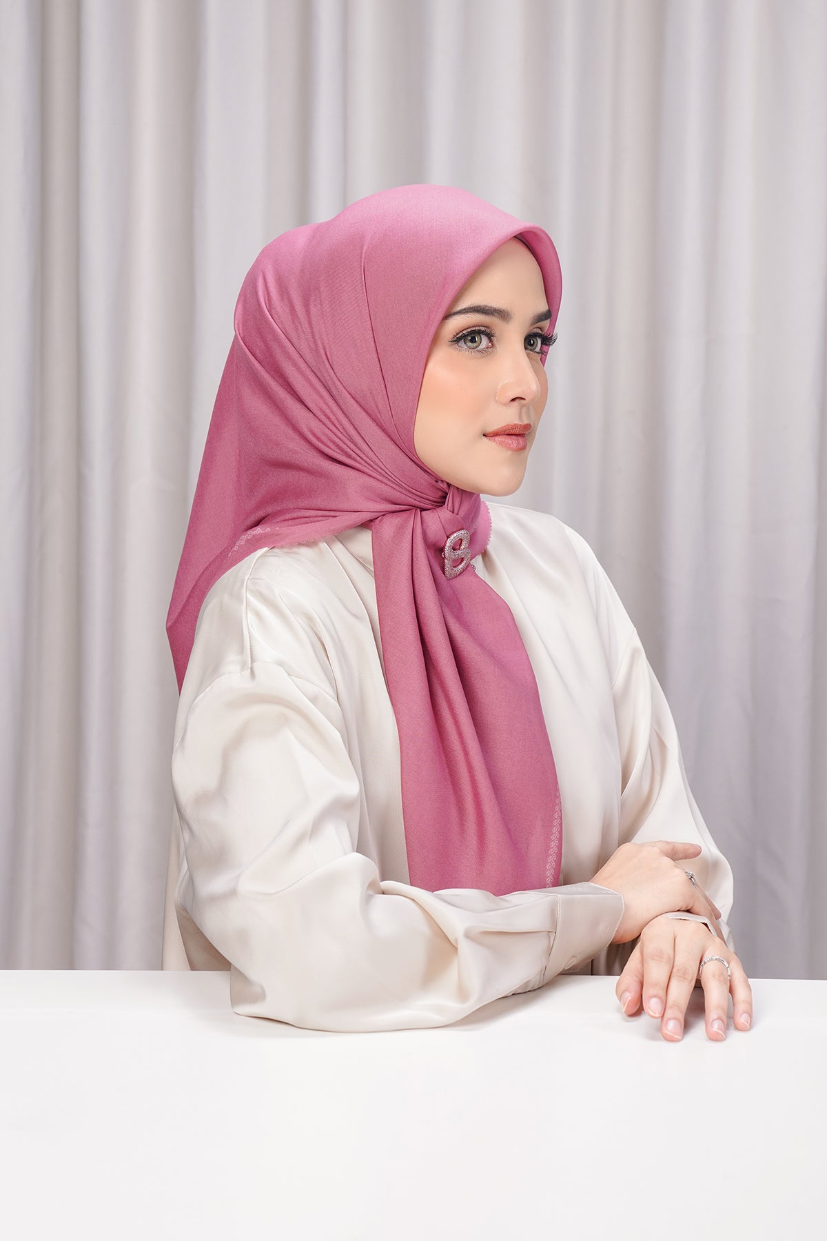 Bugünün Eşarbı - Mor