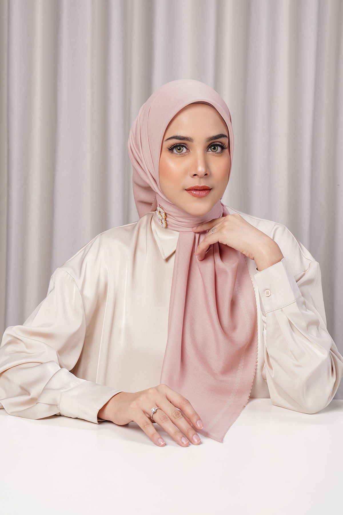 Bugünün Eşarbı - Gül Dumanı