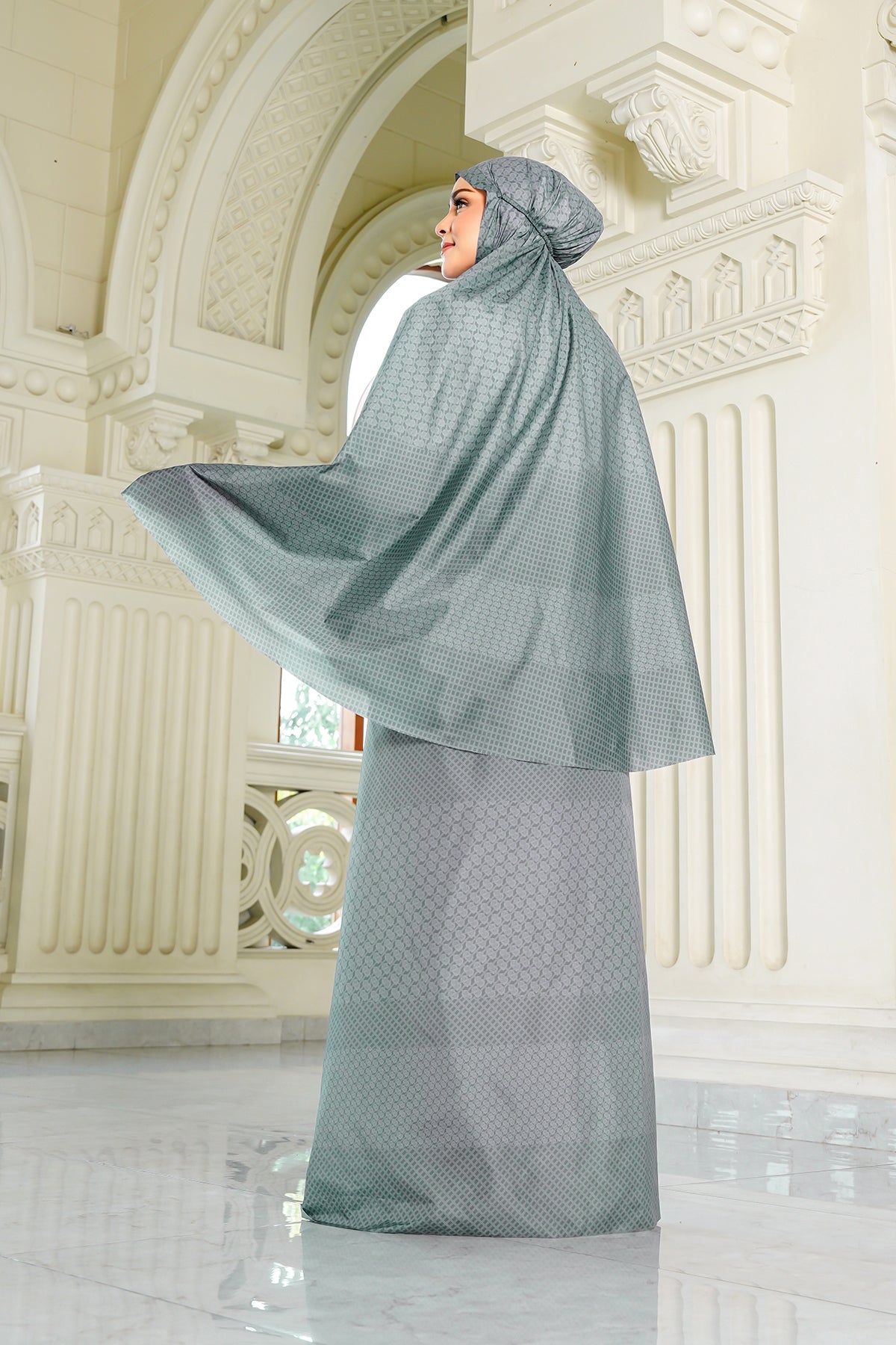 Hasır Kapsül Dua Cübbesi - Green Bay