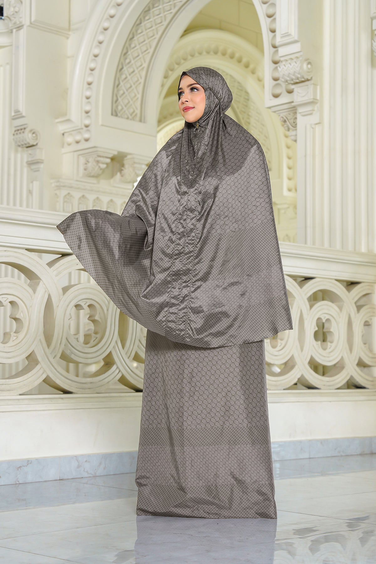 Wicker Capsule Prayer Robe - Wood
