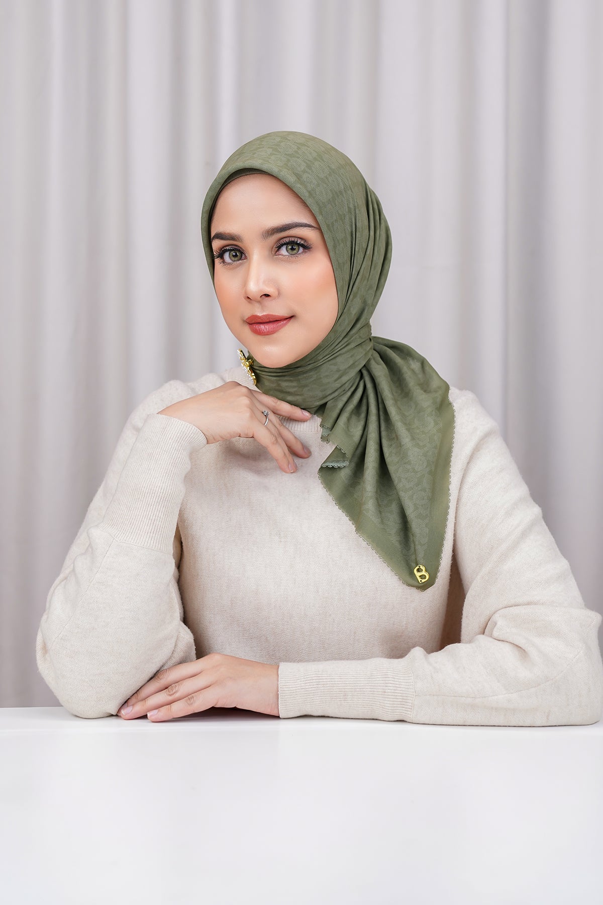 Wicker Voile Square - Olive