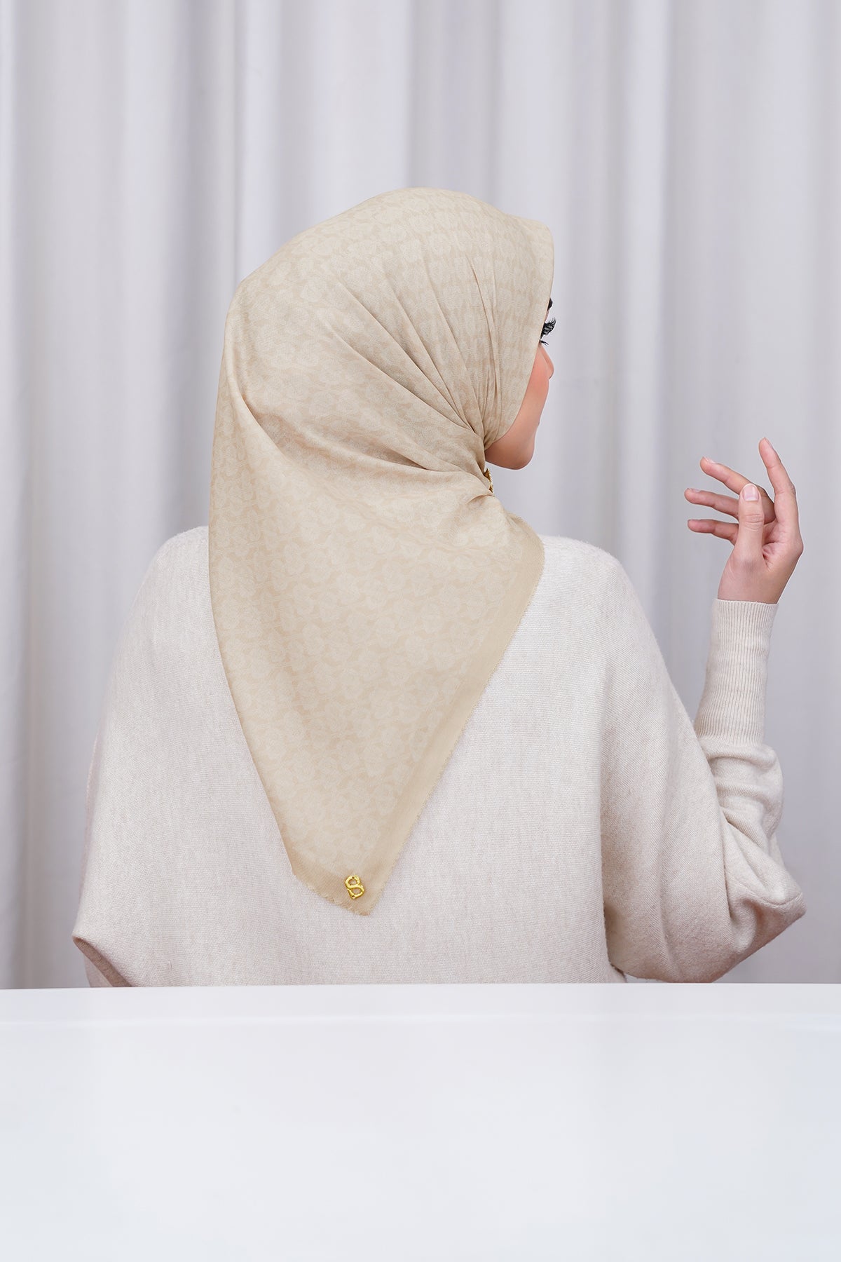 Wicker Voile Square - Pebble