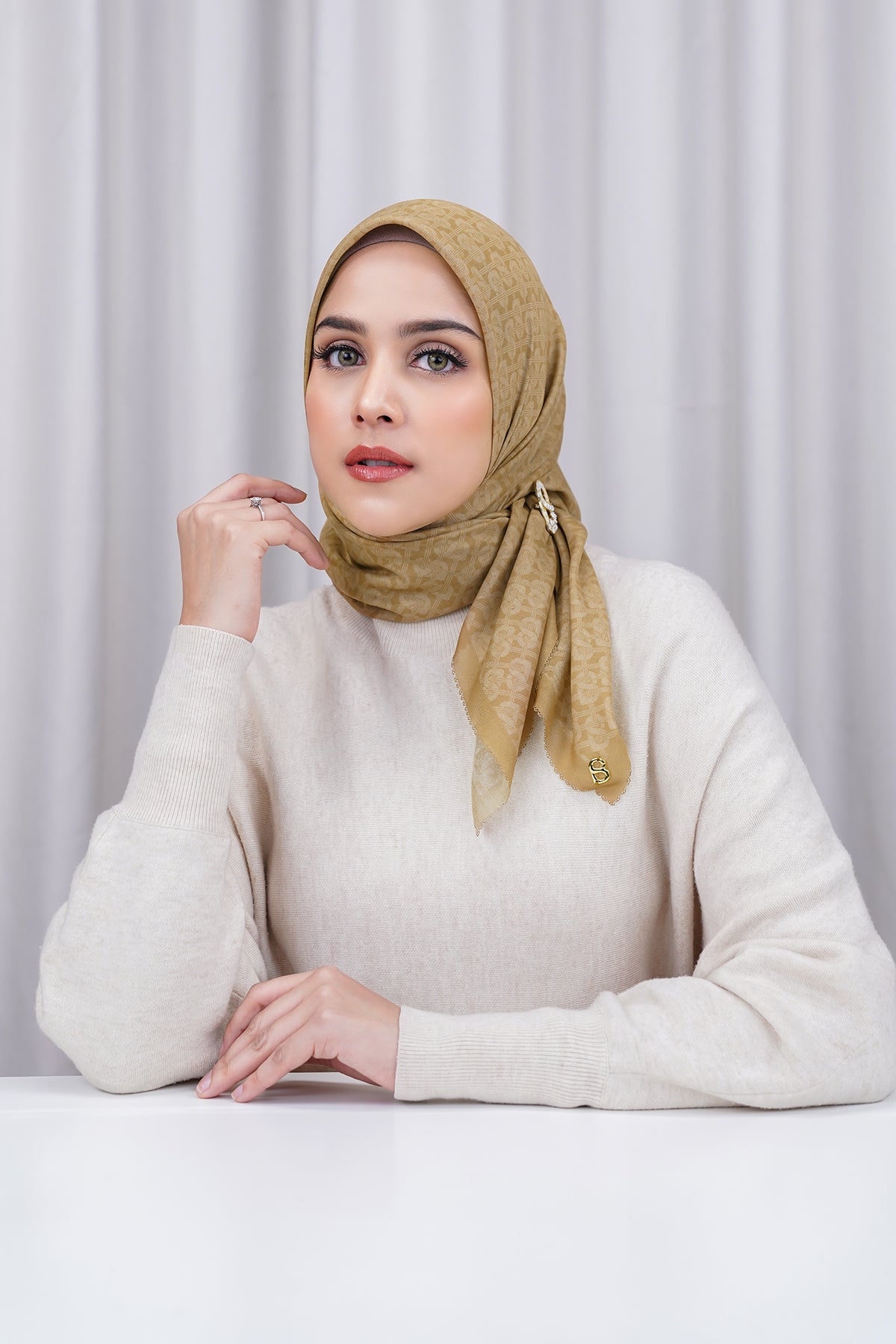 Hasır Voile Kare - Ağaç Çalıkuşu