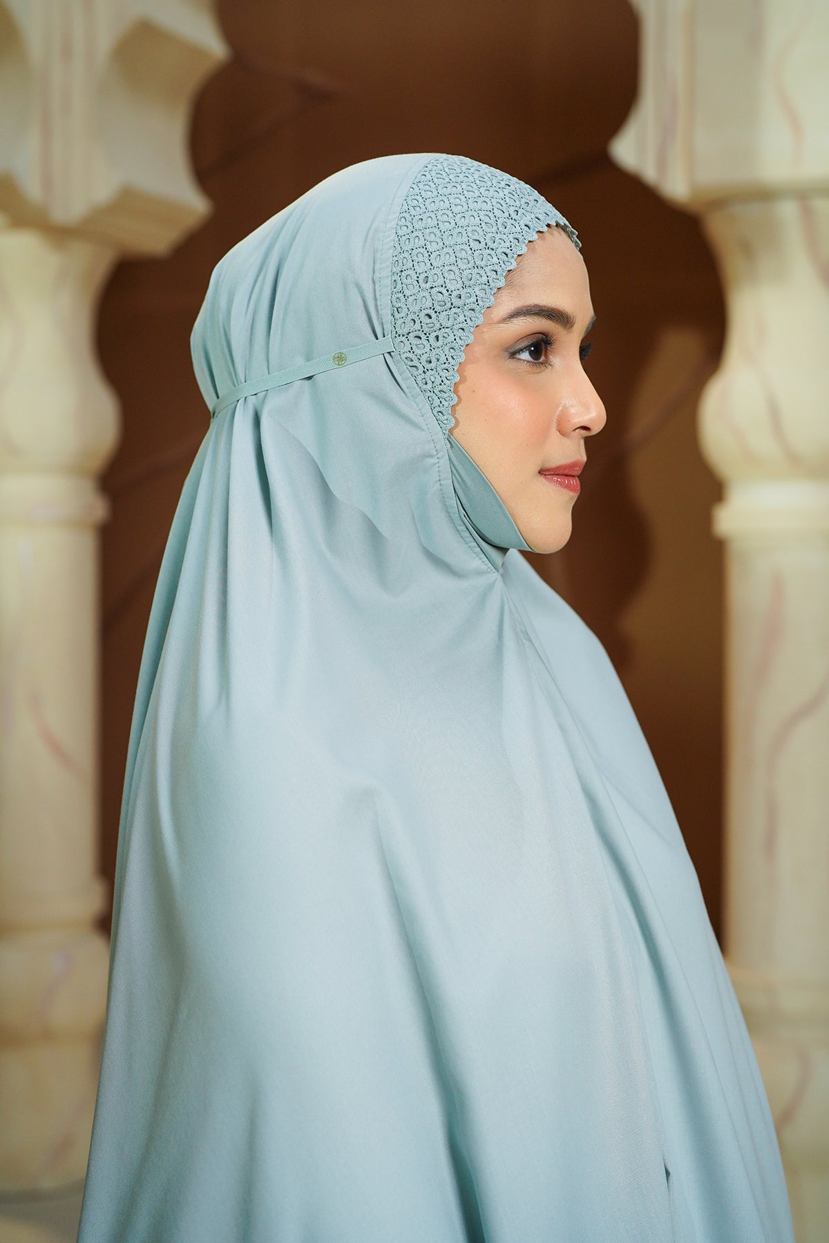 Ultra Fine Lace Prayer Robe - Pale Green