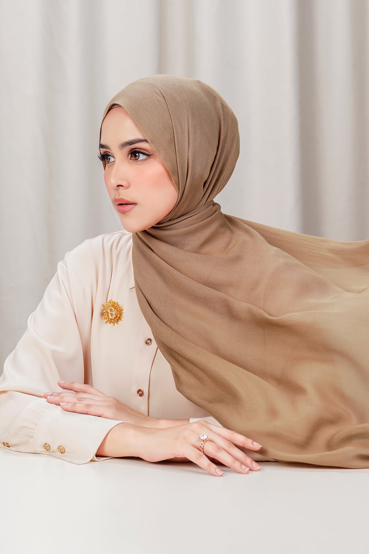 Yura Shawl - Chai Tea