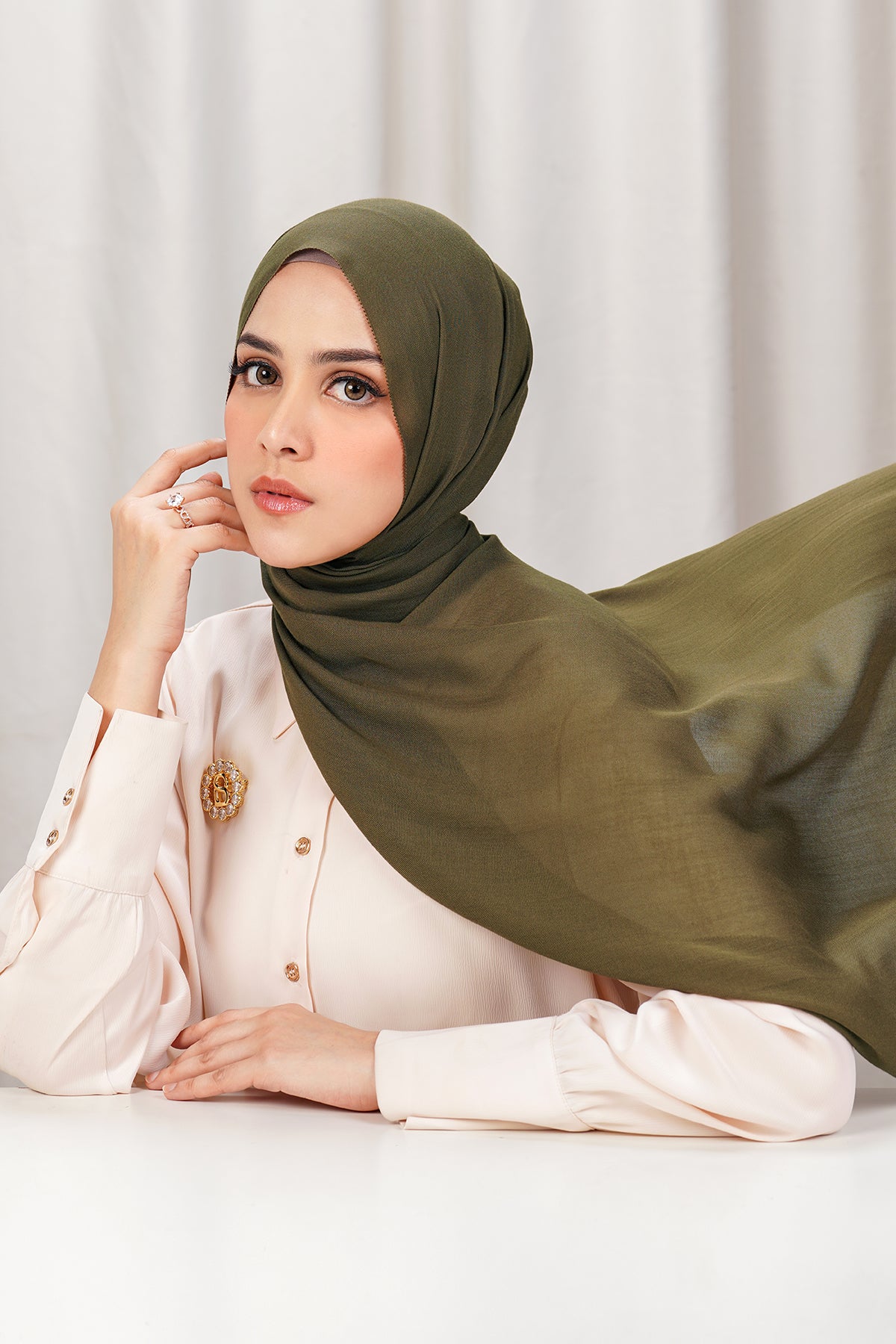 Yura Shawl - Fir Green