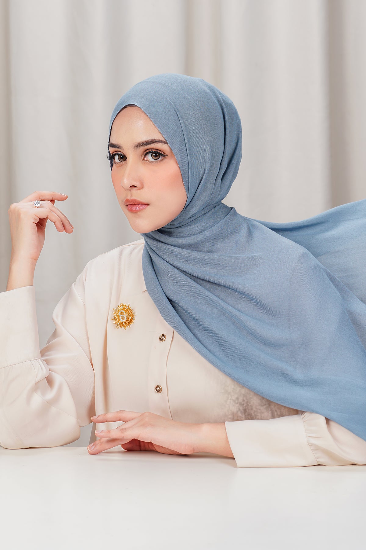 Yura Shawl - Vista Blue