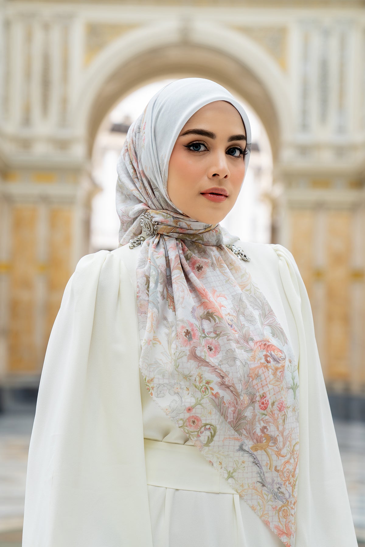 Royale - Grandeur Square - Pearl