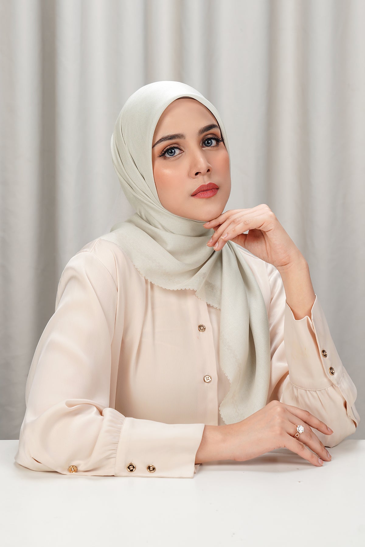 Today's Scarf - Pristine