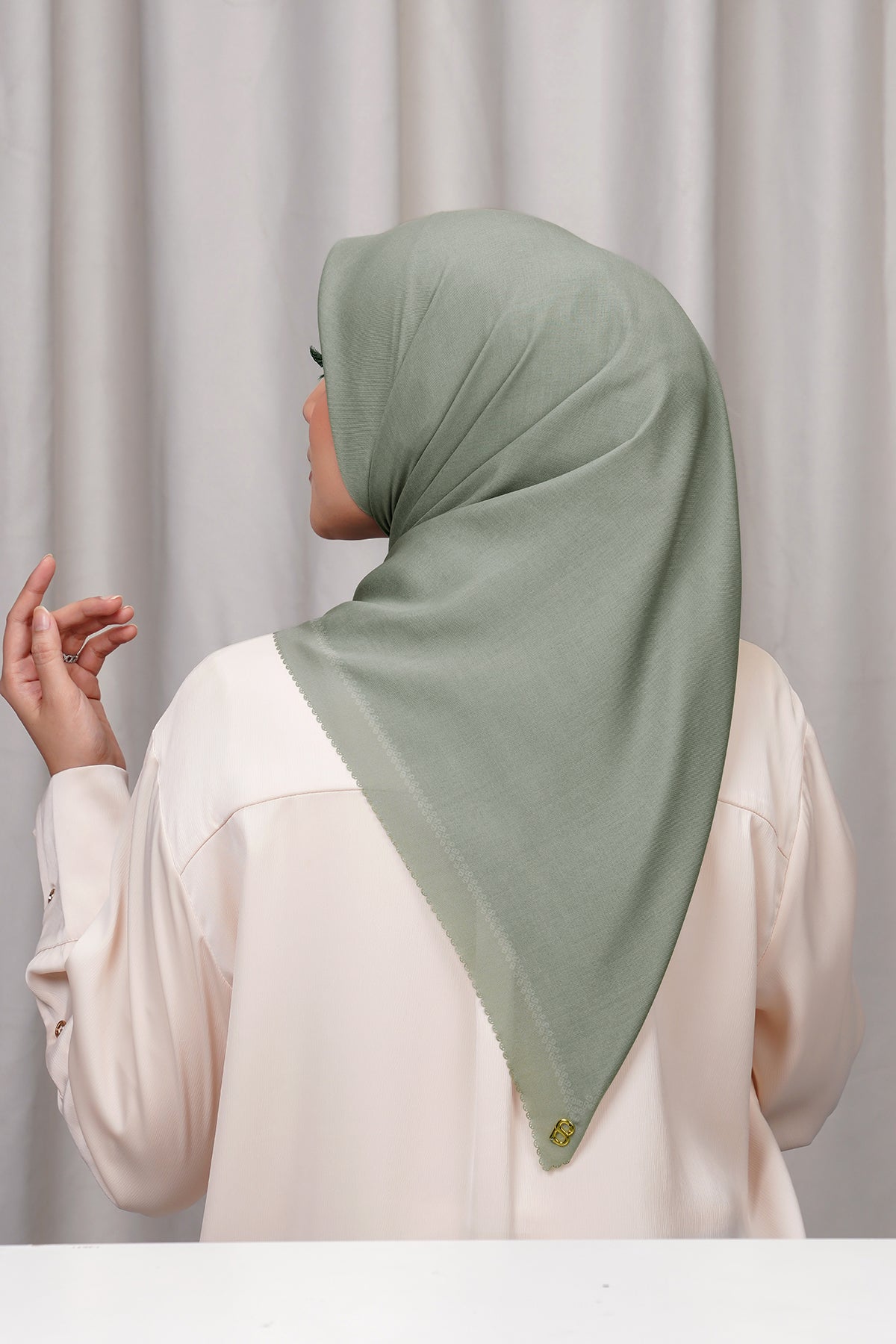 Today's Scarf - Shadow